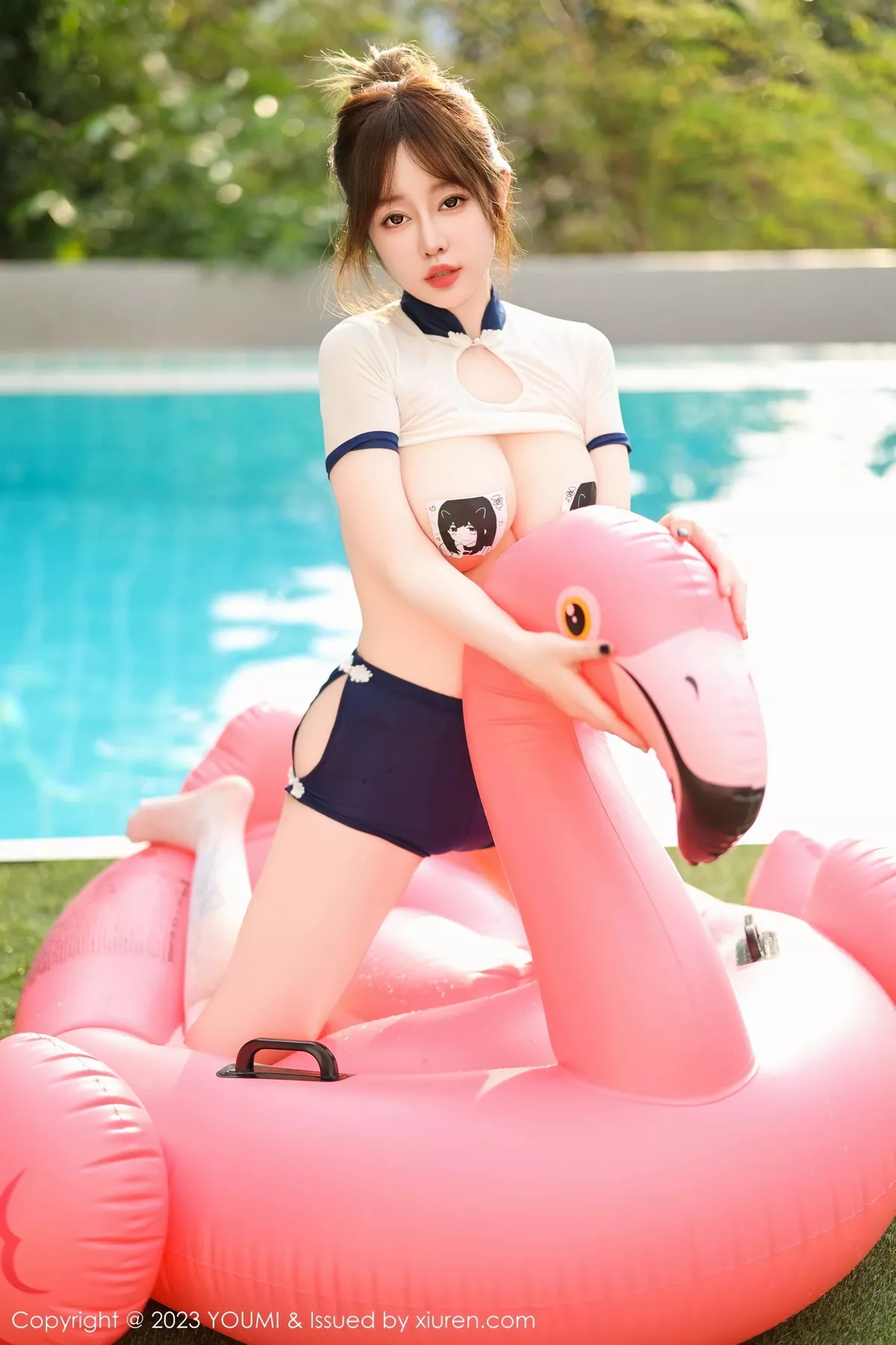 秀人集.com_[YouMi尤蜜荟]Vol.973_女神王雨纯性感白上衣配蓝色短裤半脱秀丰满身材惹火诱惑写真88P