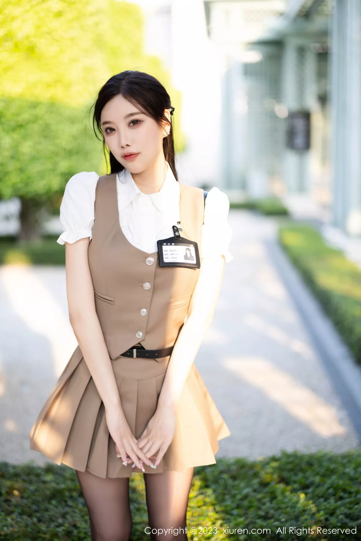 秀人集.com_[XiuRen秀人网]No.7202_女神杨晨晨Yome杏色短裙套装露粉色内衣配超薄黑丝诱惑写真90P