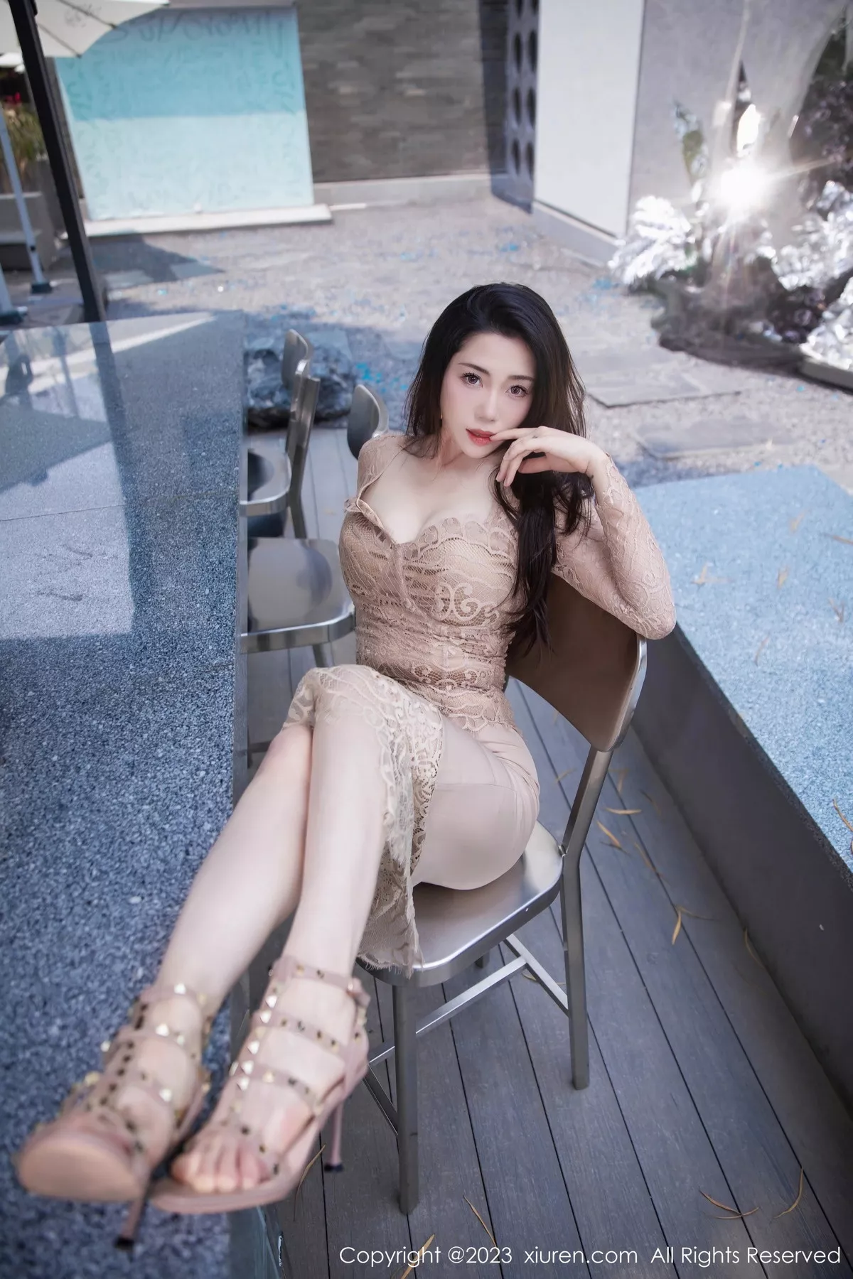 秀人集.com_[XiuRen秀人网]No.7216_模特严利娅Yuliya户外性感杏色低胸连衣长裙秀完美身材诱惑写真89P