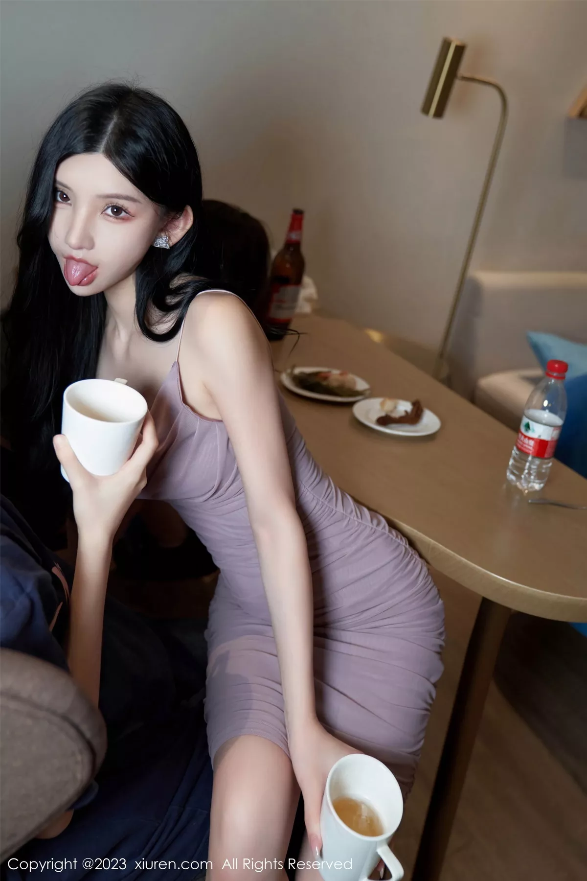 秀人集.com_[XiuRen秀人网]No.7122_女神周于希Sally性感吊带裙+黑色蕾丝睡裙秀完美身材诱惑写真100P