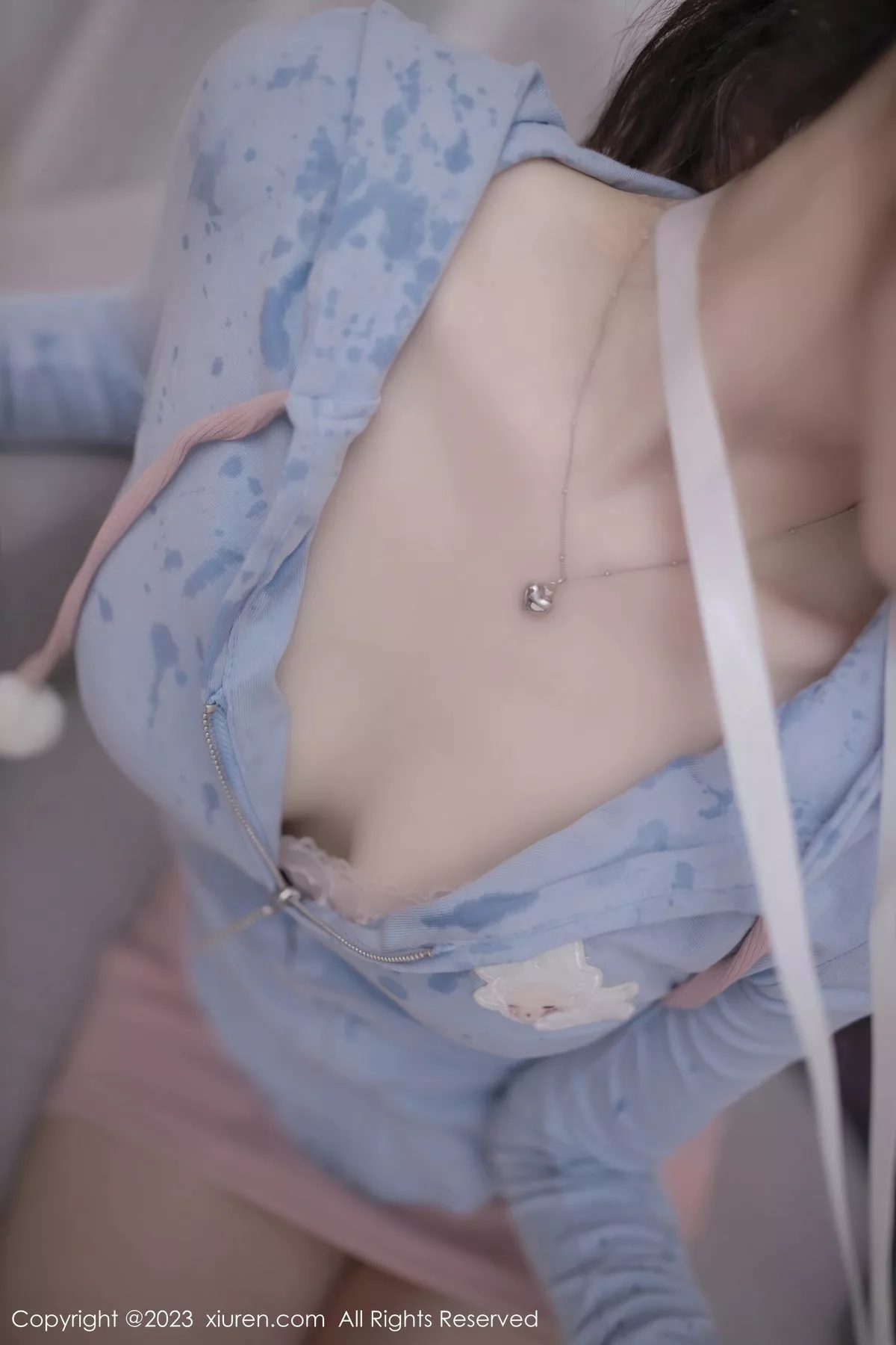 秀人集.com_[XiuRen秀人网]No.7120_模特鱼子酱Fish半脱露性感浅粉色蕾丝内衣秀曼妙身姿诱惑写真80P