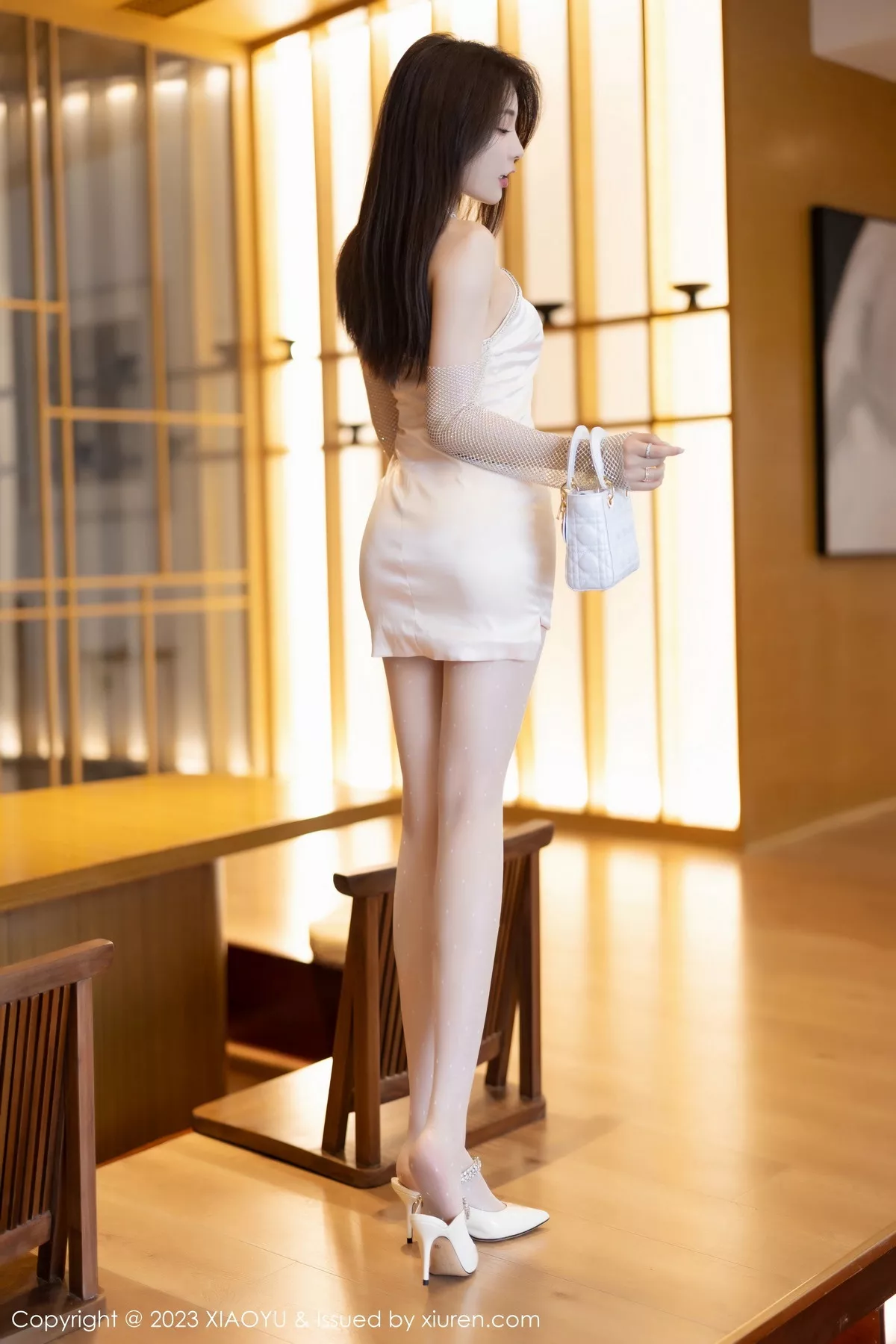 秀人集.com_[XiaoYu画语界]Vol.1094_女神徐莉芝Booty米色连衣短裙露网纱内衣写秀曼妙身姿诱惑真82P