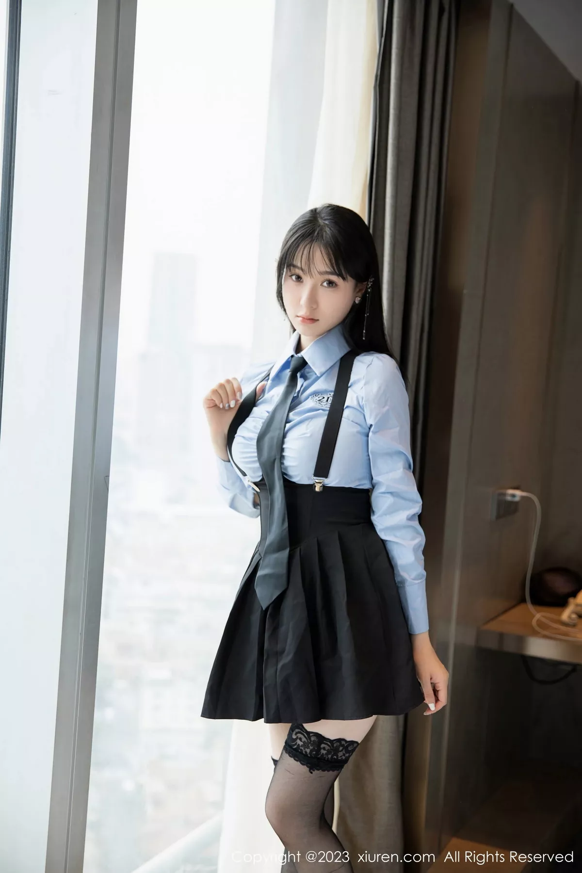 秀人集.com_[XiuRen秀人网]No.7140_模特柚琪Rich性感学妹装扮半脱露黑色内衣秀丰腴美臀诱惑写真76P