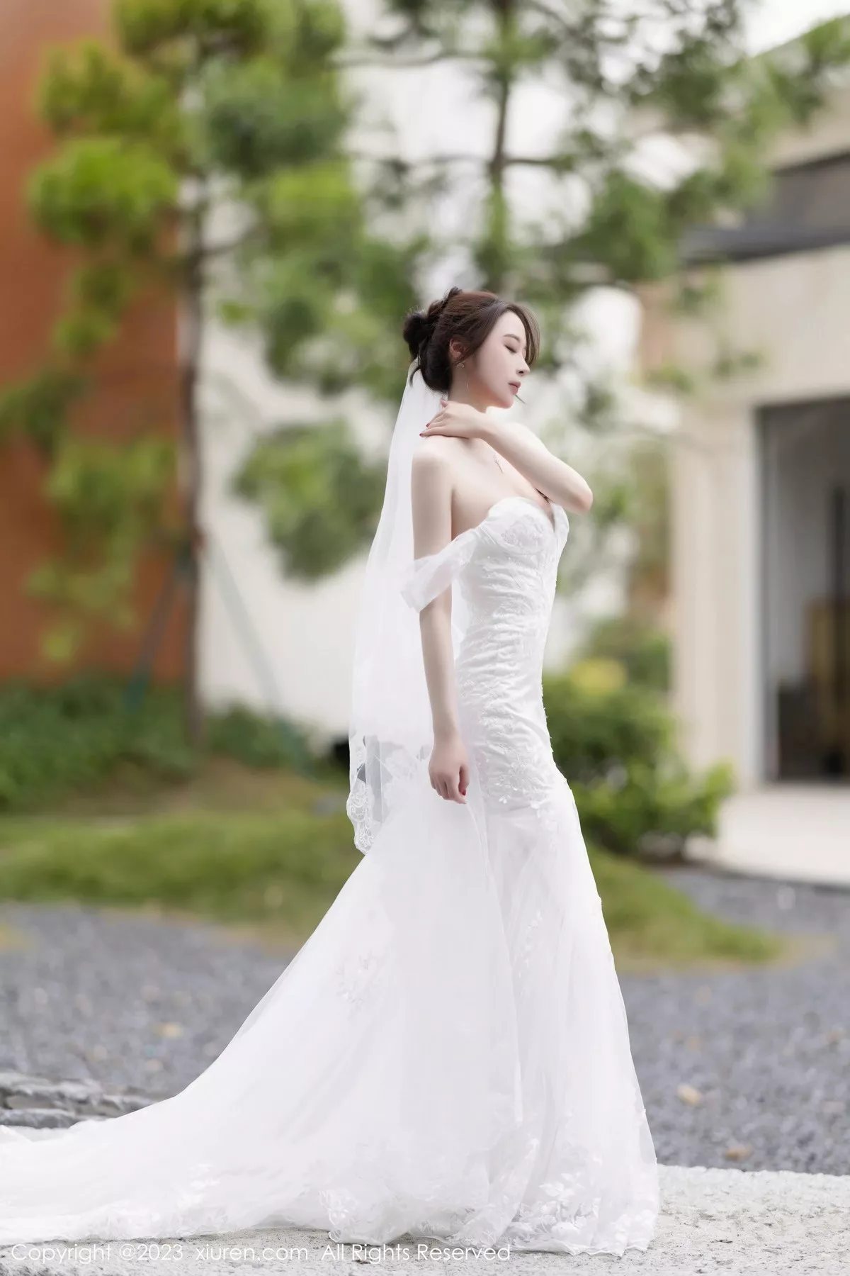 秀人集.com_[XiuRen秀人网]No.7310_模特梦心玥安吉旅拍性感白色婚纱服饰半脱秀曼妙身姿诱惑写真83P