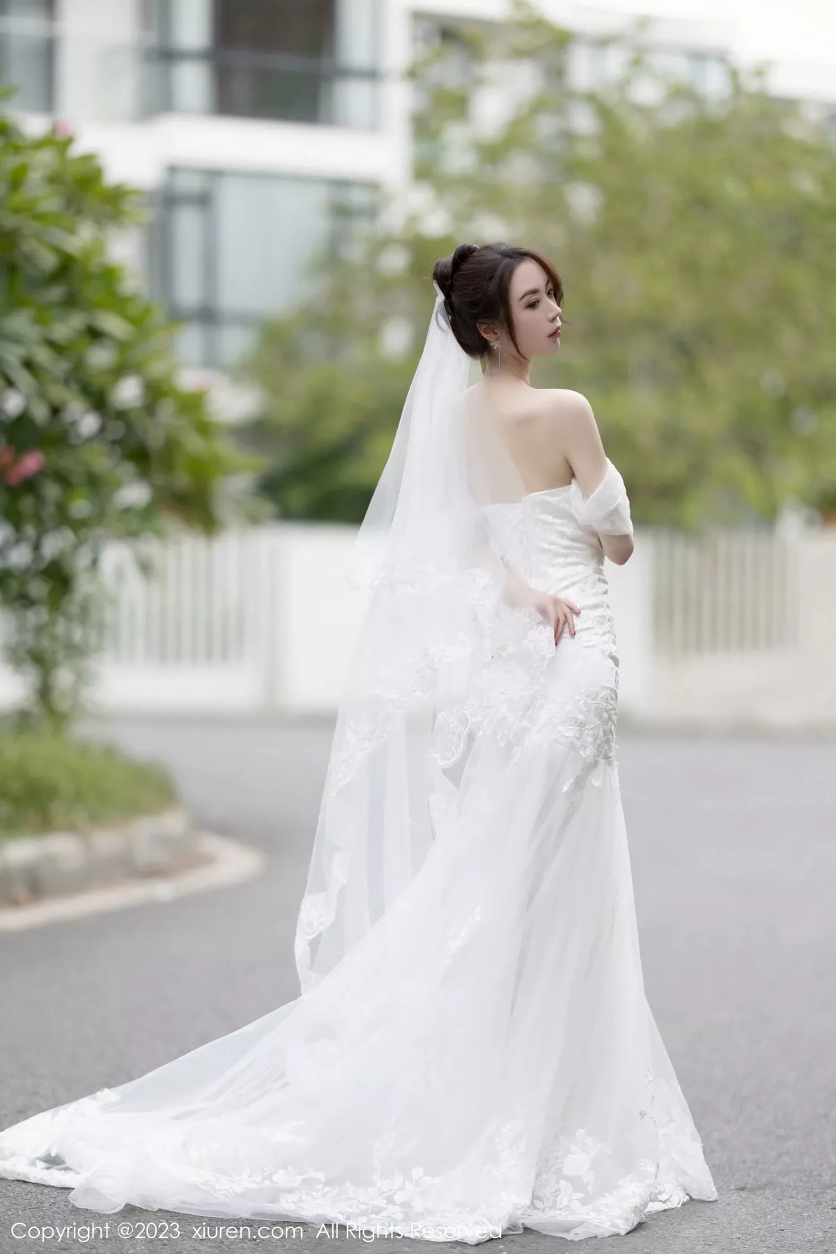 秀人集.com_[XiuRen秀人网]No.7310_模特梦心玥安吉旅拍性感白色婚纱服饰半脱秀曼妙身姿诱惑写真83P