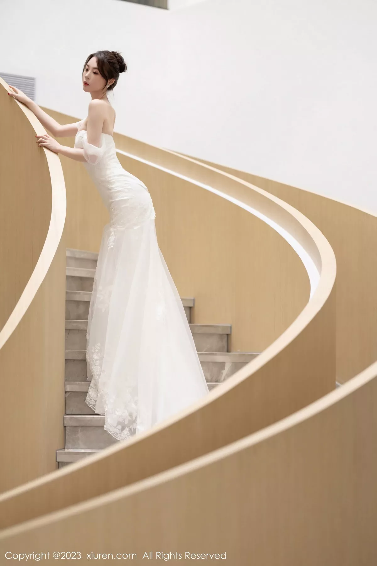 秀人集.com_[XiuRen秀人网]No.7310_模特梦心玥安吉旅拍性感白色婚纱服饰半脱秀曼妙身姿诱惑写真83P