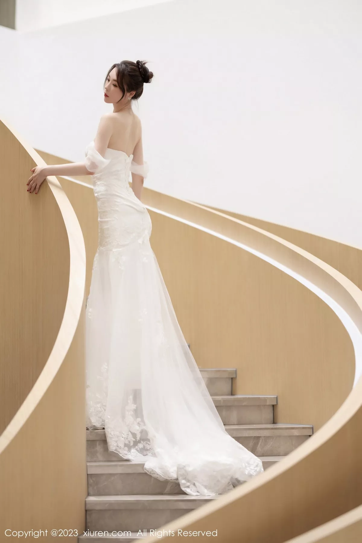 秀人集.com_[XiuRen秀人网]No.7310_模特梦心玥安吉旅拍性感白色婚纱服饰半脱秀曼妙身姿诱惑写真83P