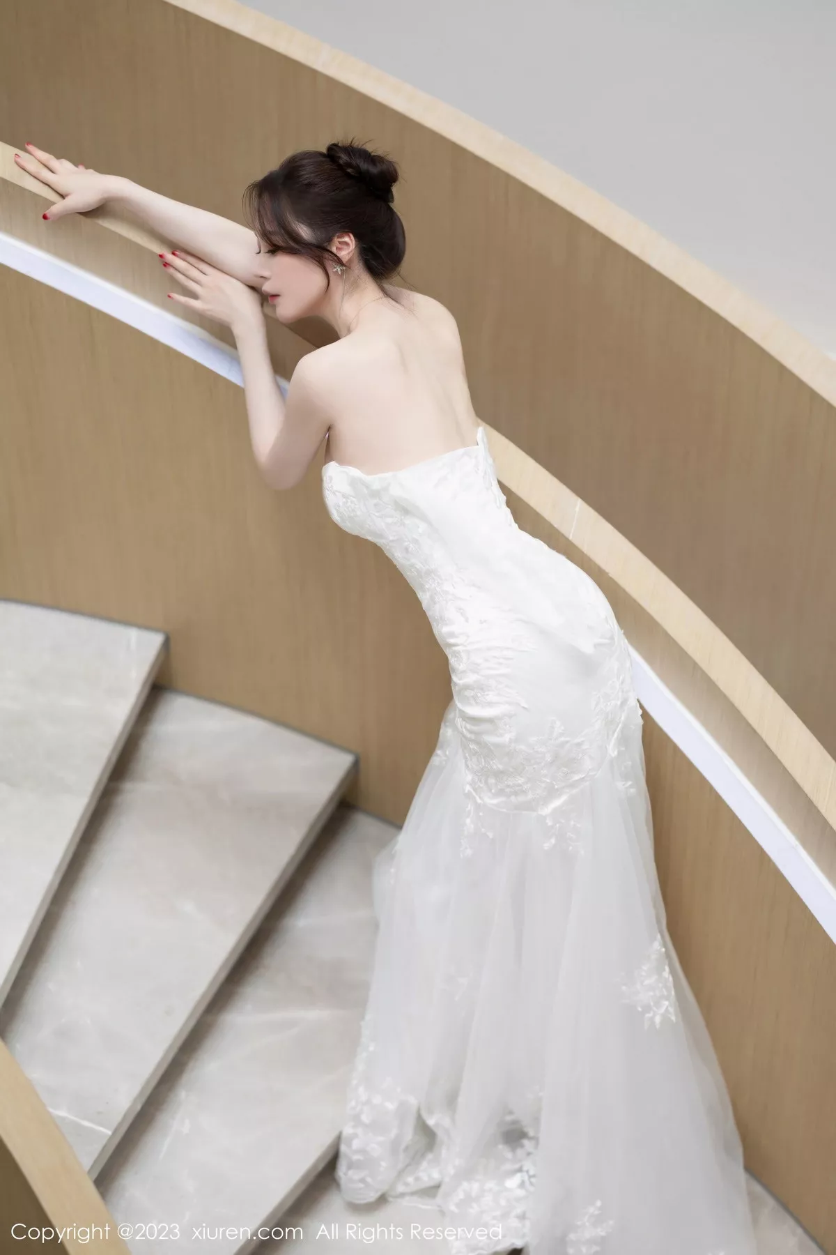 秀人集.com_[XiuRen秀人网]No.7310_模特梦心玥安吉旅拍性感白色婚纱服饰半脱秀曼妙身姿诱惑写真83P