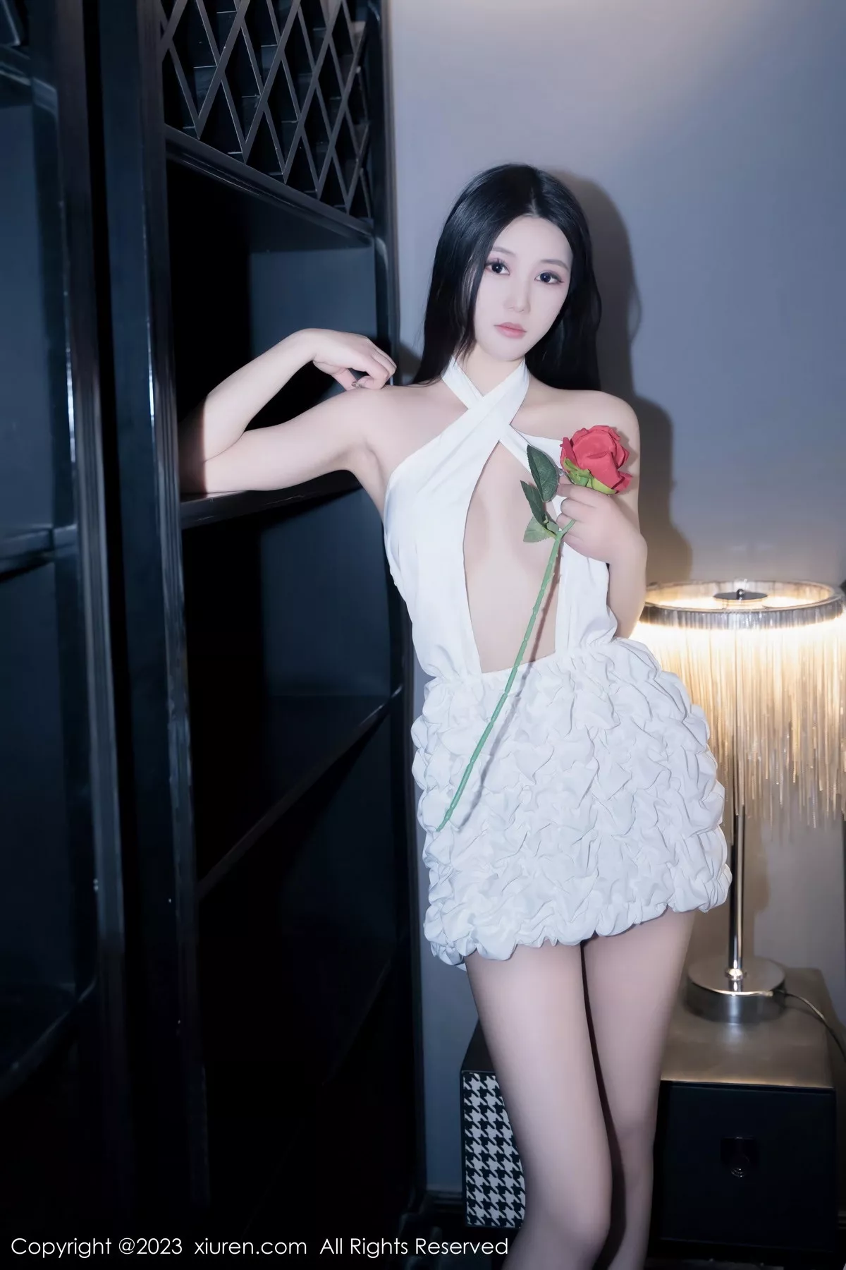 秀人集.com_[XiuRen秀人网]No.7319_模特桐桐私房白色开胸连衣短裙秀白嫩肌肤性感美腿迷人写真63P