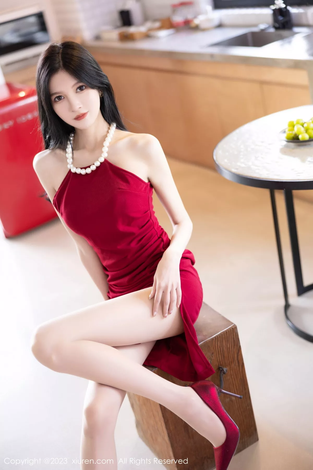 秀人集.com_[XiuRen秀人网]No.7352_模特程程程性感红色连衣裙+黑色蕾丝情趣服秀苗条身姿诱惑写真80P