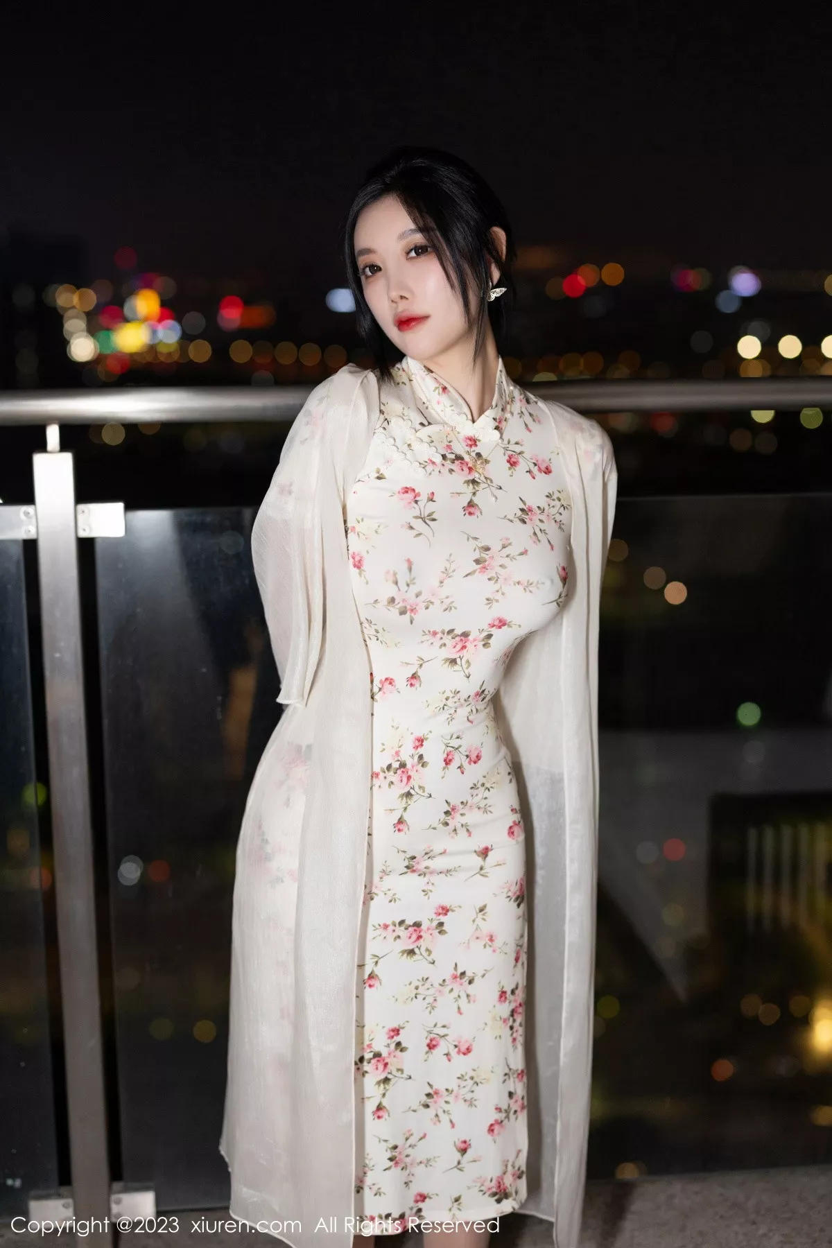 秀人集.com_[XiuRen秀人网]No.7363_女神杨晨晨Yome性感米色长旗袍配开档肉丝秀丰腴身材诱惑写真86P