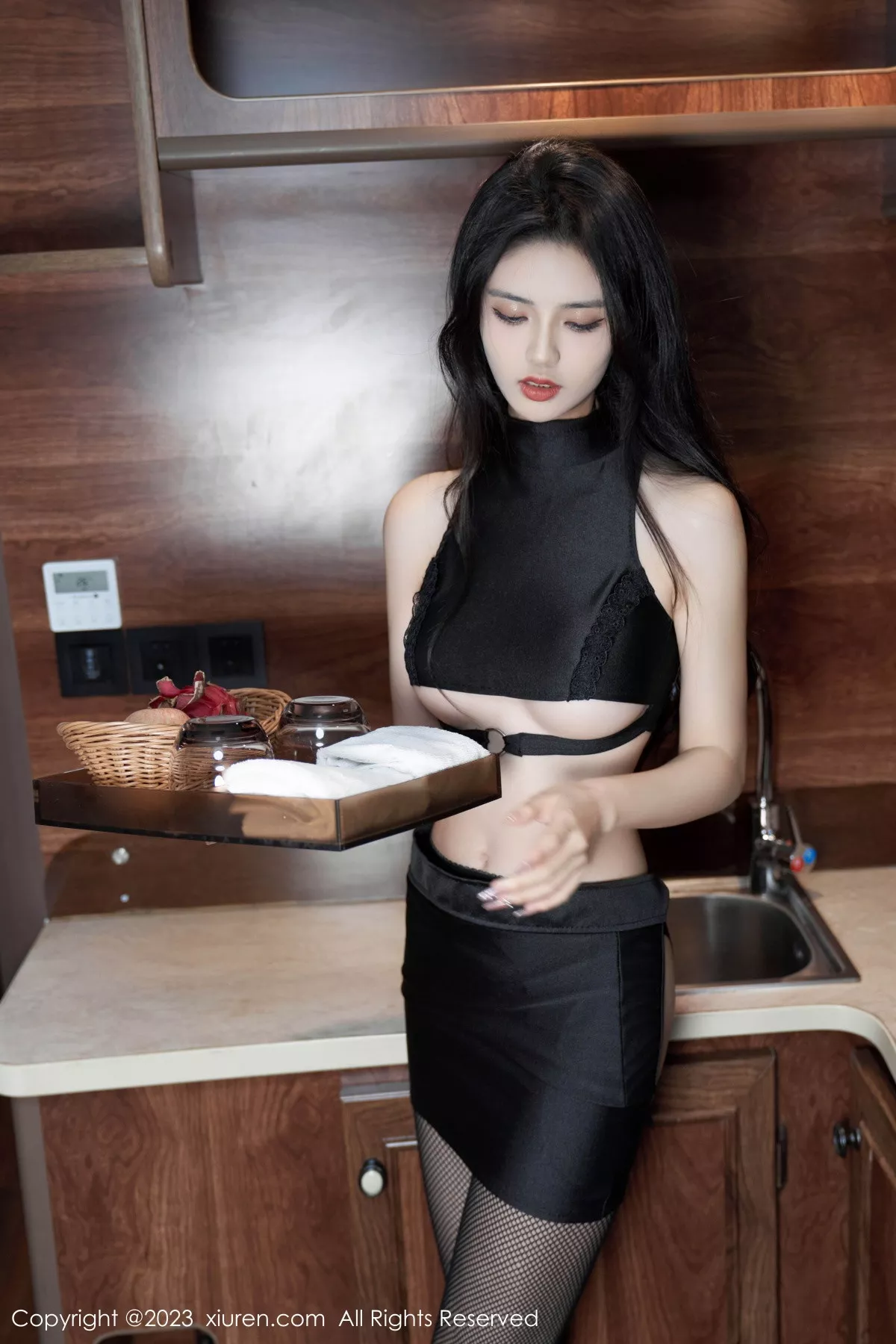 秀人集.com_[XiuRen秀人网]No.7380_模特浅浅Danny性感黑色短款上衣配黑短裙秀黑丝网袜诱惑写真70P