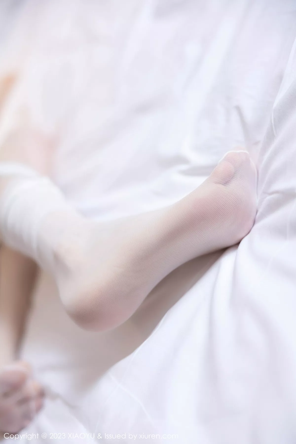 秀人集.com_[XiaoYu画语界]Vol.1110_模特梦心玥淡紫色薄纱轻透服饰配白丝吊袜秀高挑身材诱惑写真80P