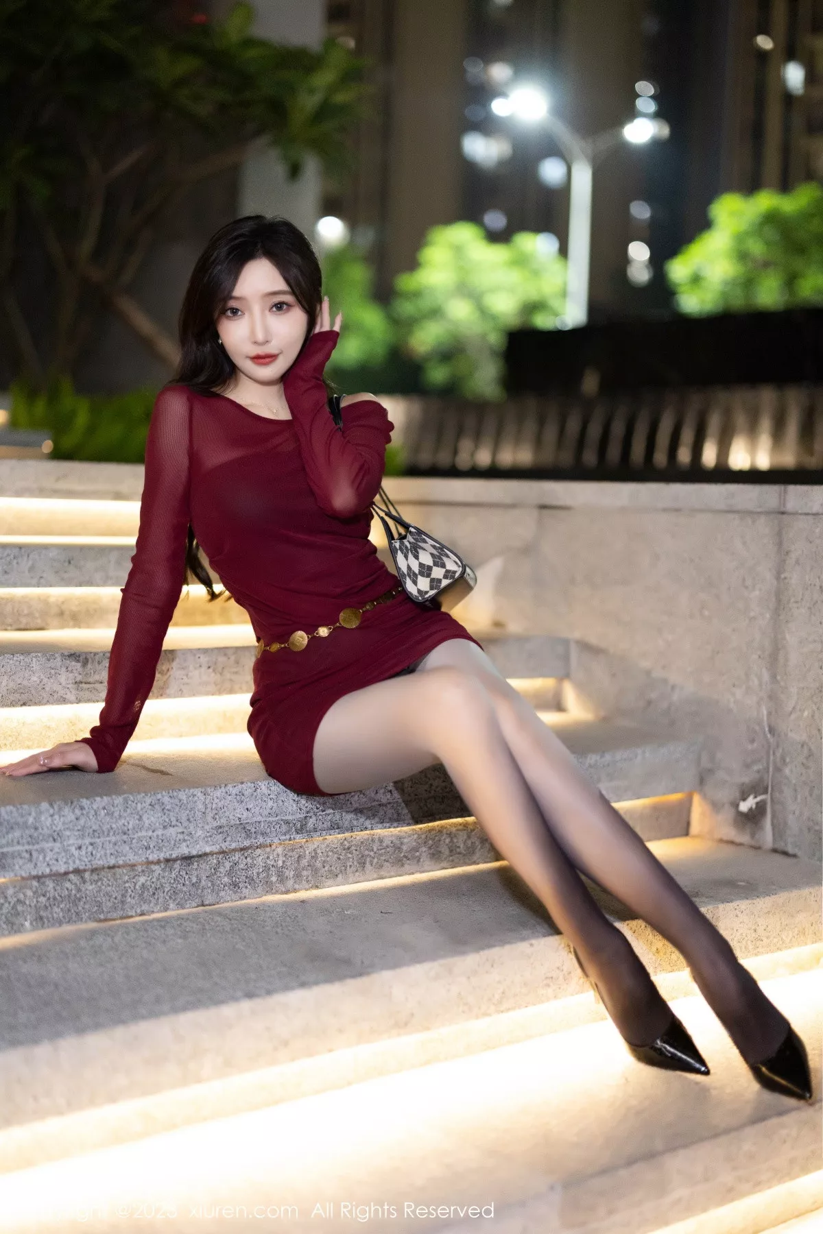 秀人集.com_[XiuRen秀人网]No.7400_女神王馨瑶yanni性感红色连衣短裙+黑色情趣内衣撩人诱惑写真92P