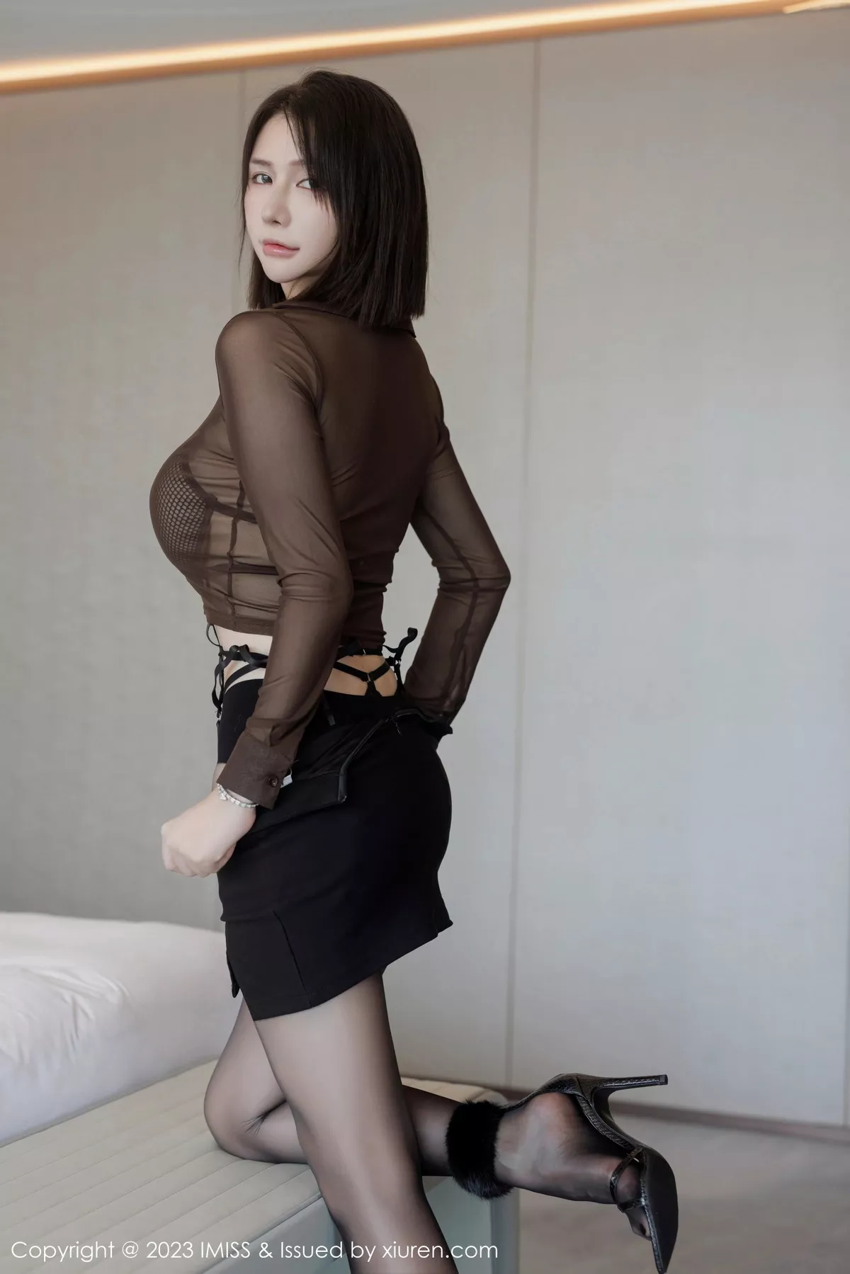 秀人集.com_[IMISS爱蜜社]Vol.744_模特Evon陈赞之性感薄纱上衣配黑短裙露薄纱情趣内衣诱惑写真66P