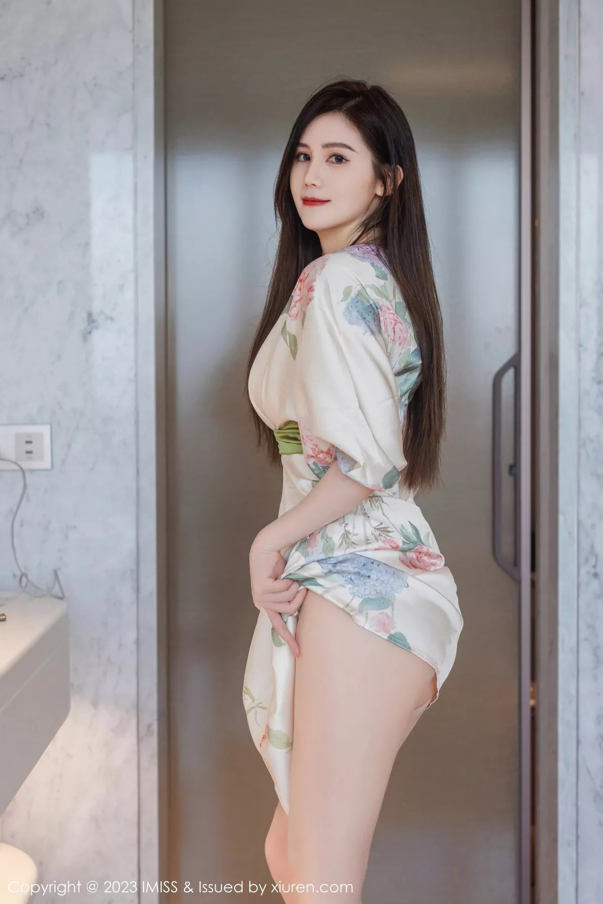 秀人集.com_[IMISS爱蜜社]Vol.745_女神SISY思性感带图案长裙露浅色内衣配超薄肉丝完美诱惑写真55P