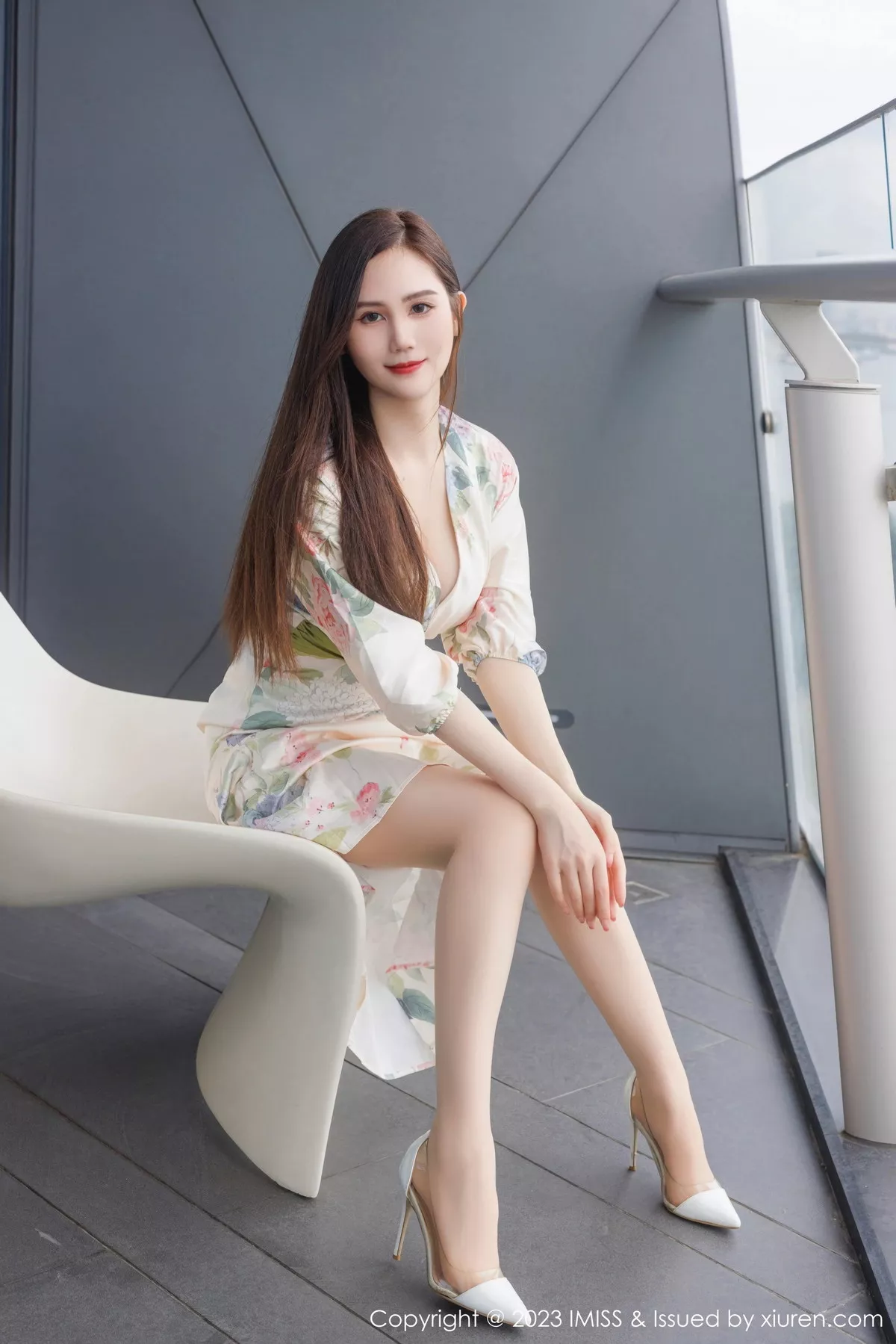 秀人集.com_[IMISS爱蜜社]Vol.745_女神SISY思性感带图案长裙露浅色内衣配超薄肉丝完美诱惑写真55P