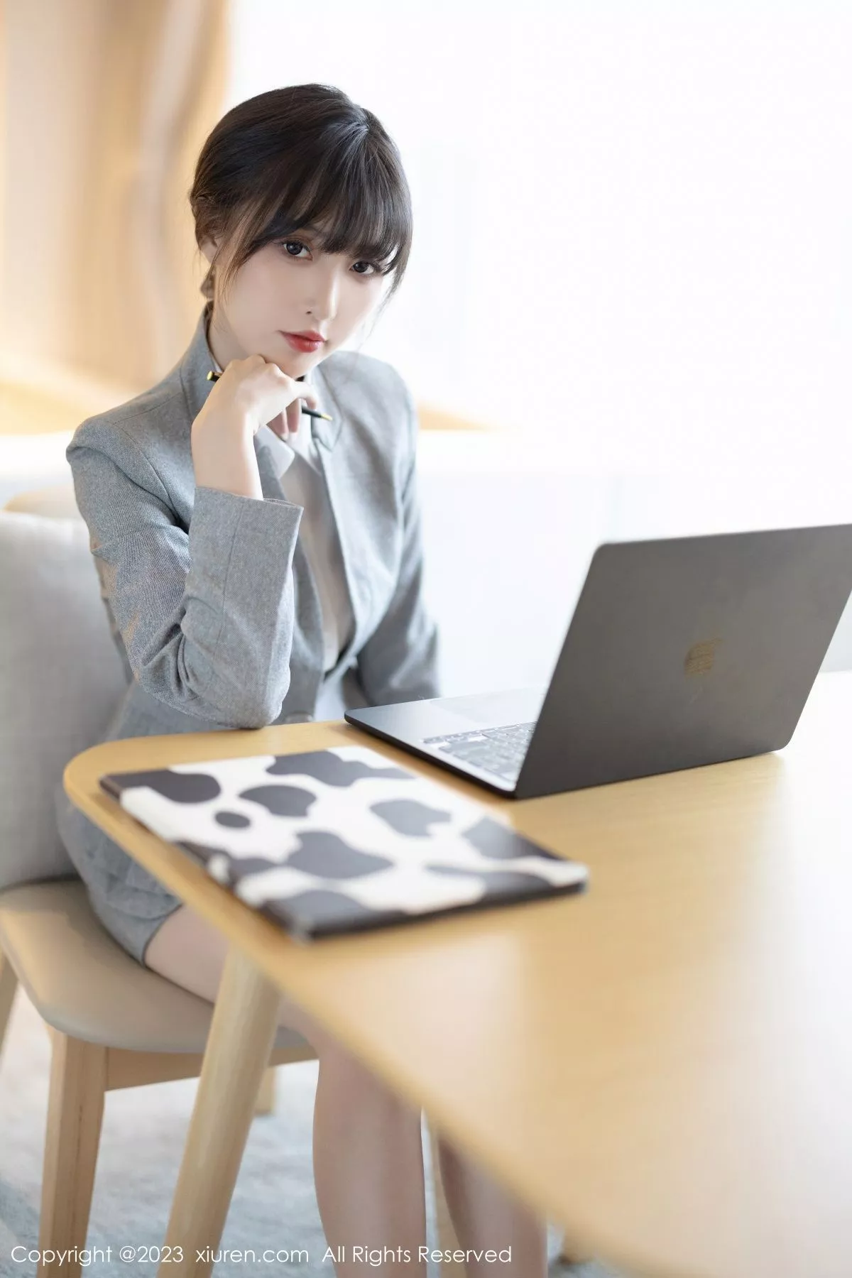 秀人集.com_[XiuRen秀人网]No.7422_模特林星阑性感灰色OL服饰+淡蓝连衣短裙秀曼妙身姿诱惑写真85P