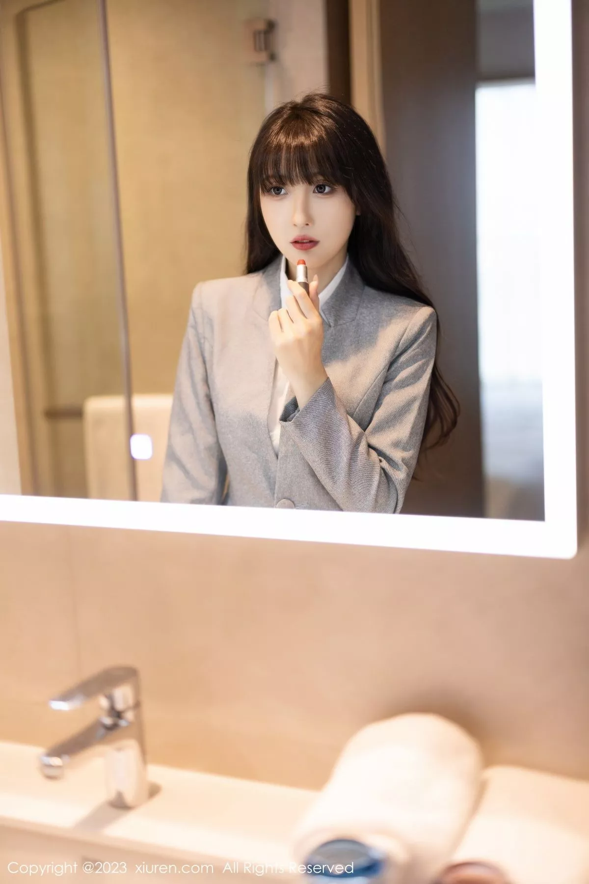 秀人集.com_[XiuRen秀人网]No.7422_模特林星阑性感灰色OL服饰+淡蓝连衣短裙秀曼妙身姿诱惑写真85P