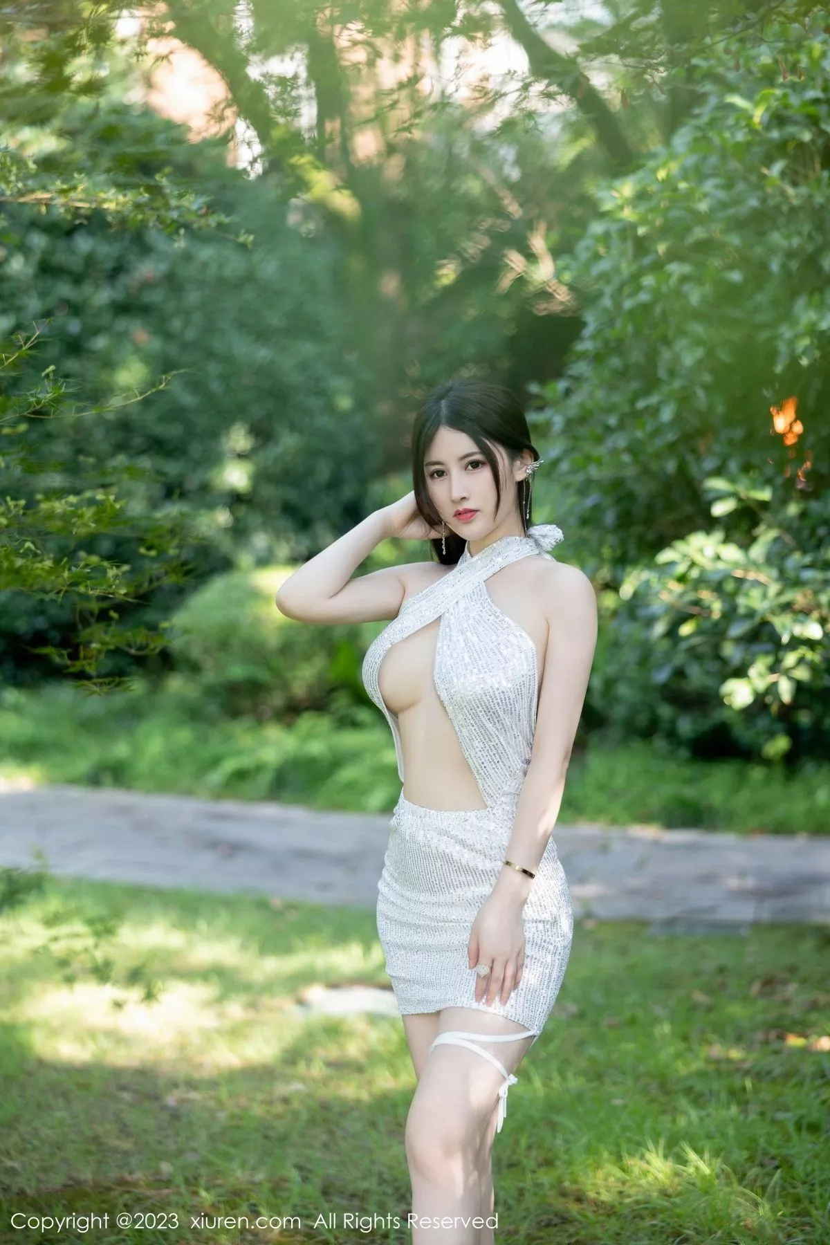 秀人集.com_[XiuRen秀人网]No.7441_模特诗诗kiki性感蓝灰蕾丝内衣配黑丝袜秀丰腴身姿惹火诱惑写真79P