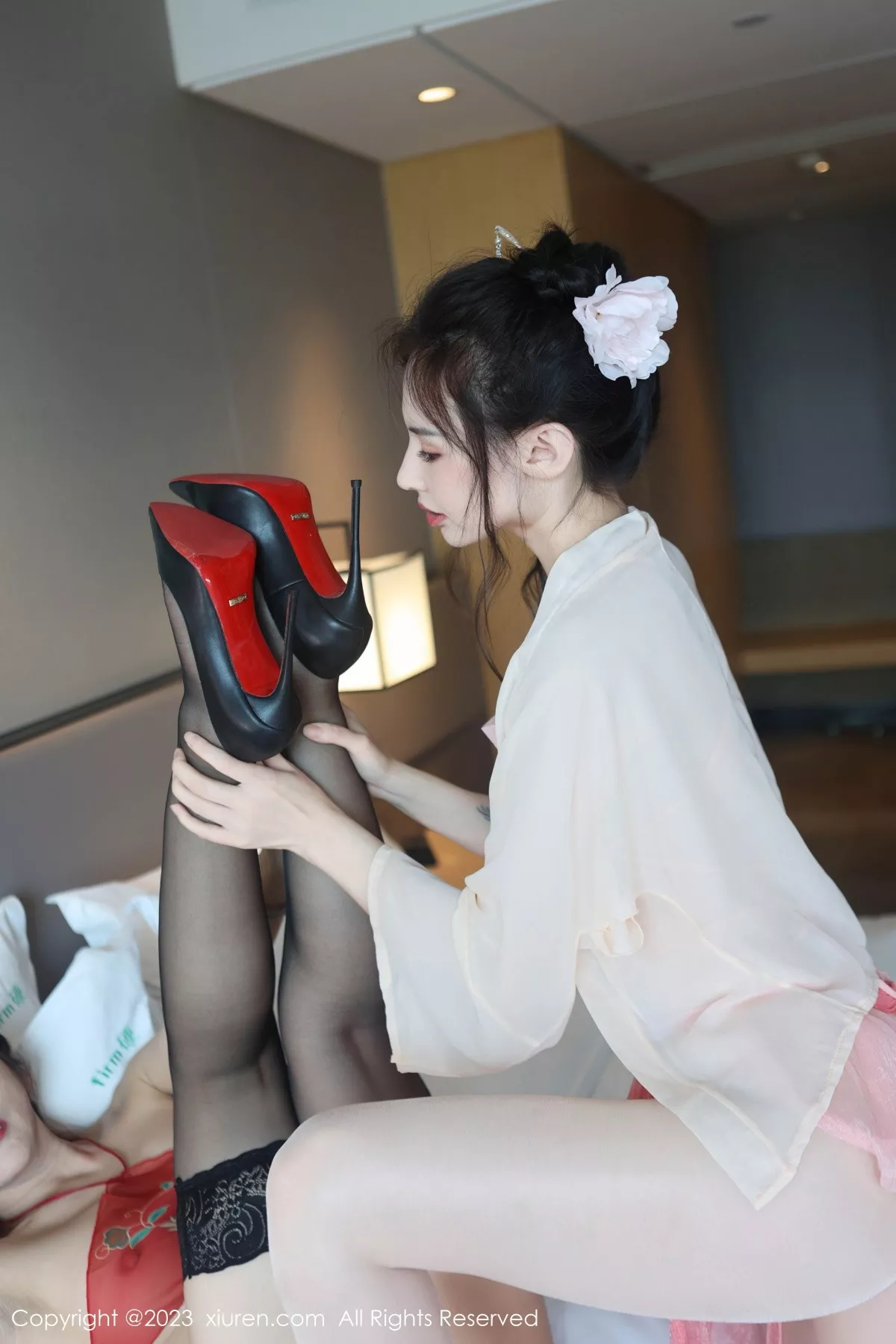 秀人集.com_[XiuRen秀人网]No.7440_模特合集月野兔美妞＆曼柔性感薄纱情趣肚兜服饰惹火诱惑写真79P