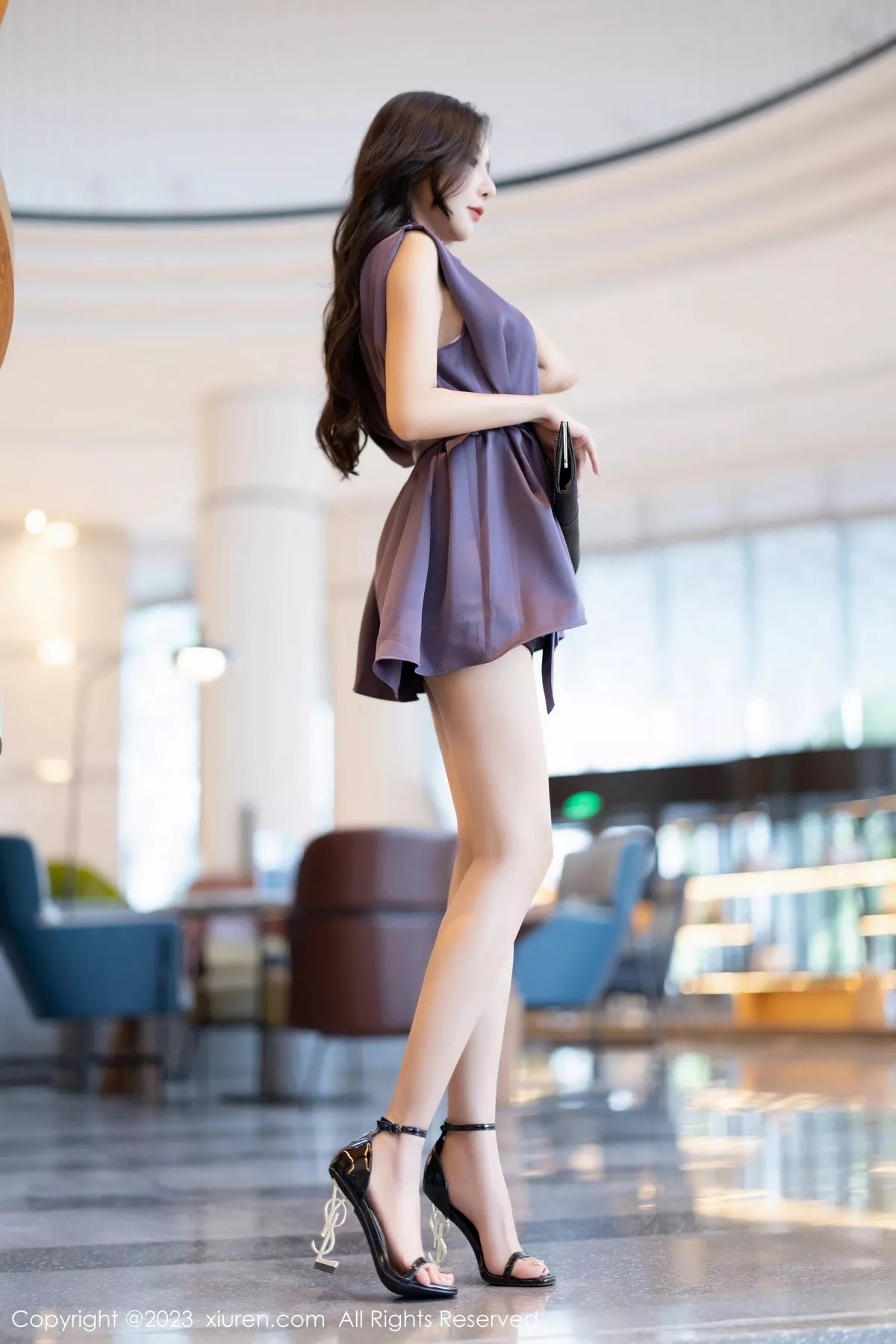 秀人集.com_[XiuRen秀人网]No.7462_女神王馨瑶yanni脱紫色上衣露性感白色蕾丝内衣完美诱惑写真80P