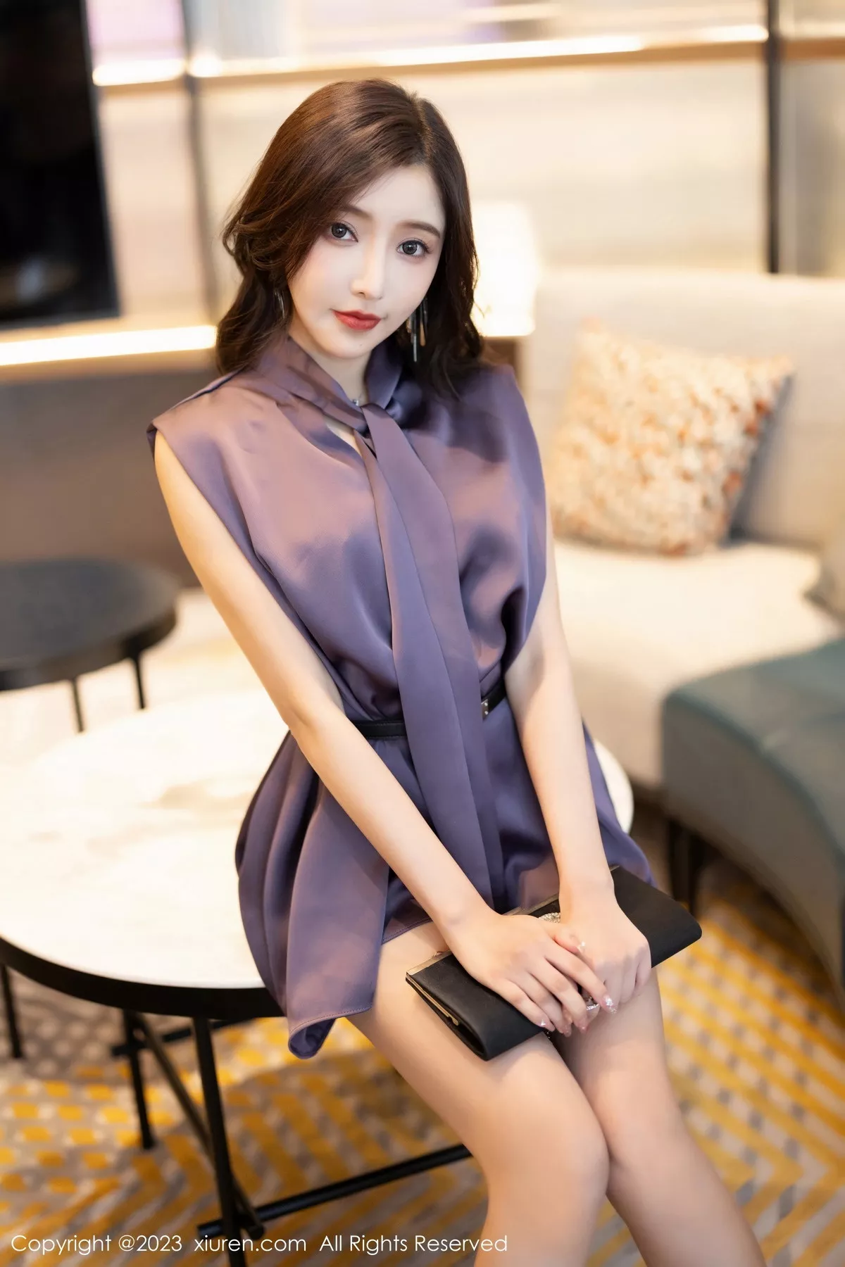 秀人集.com_[XiuRen秀人网]No.7462_女神王馨瑶yanni脱紫色上衣露性感白色蕾丝内衣完美诱惑写真80P