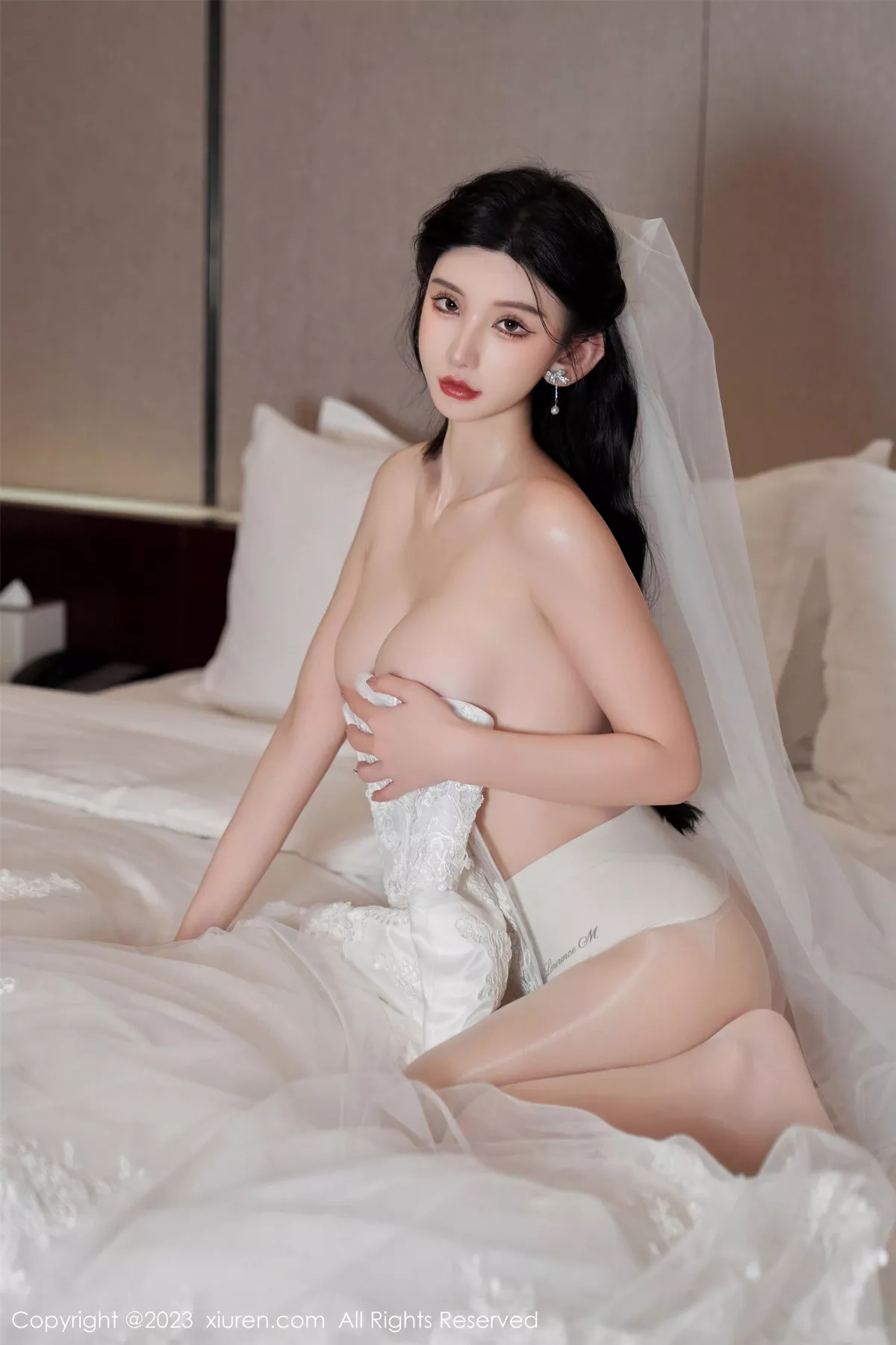 秀人集.com_[XiuRen秀人网]No.7463_女神周于希Sally性感白色婚纱+白色蕾丝情趣服饰完美诱惑写真100P