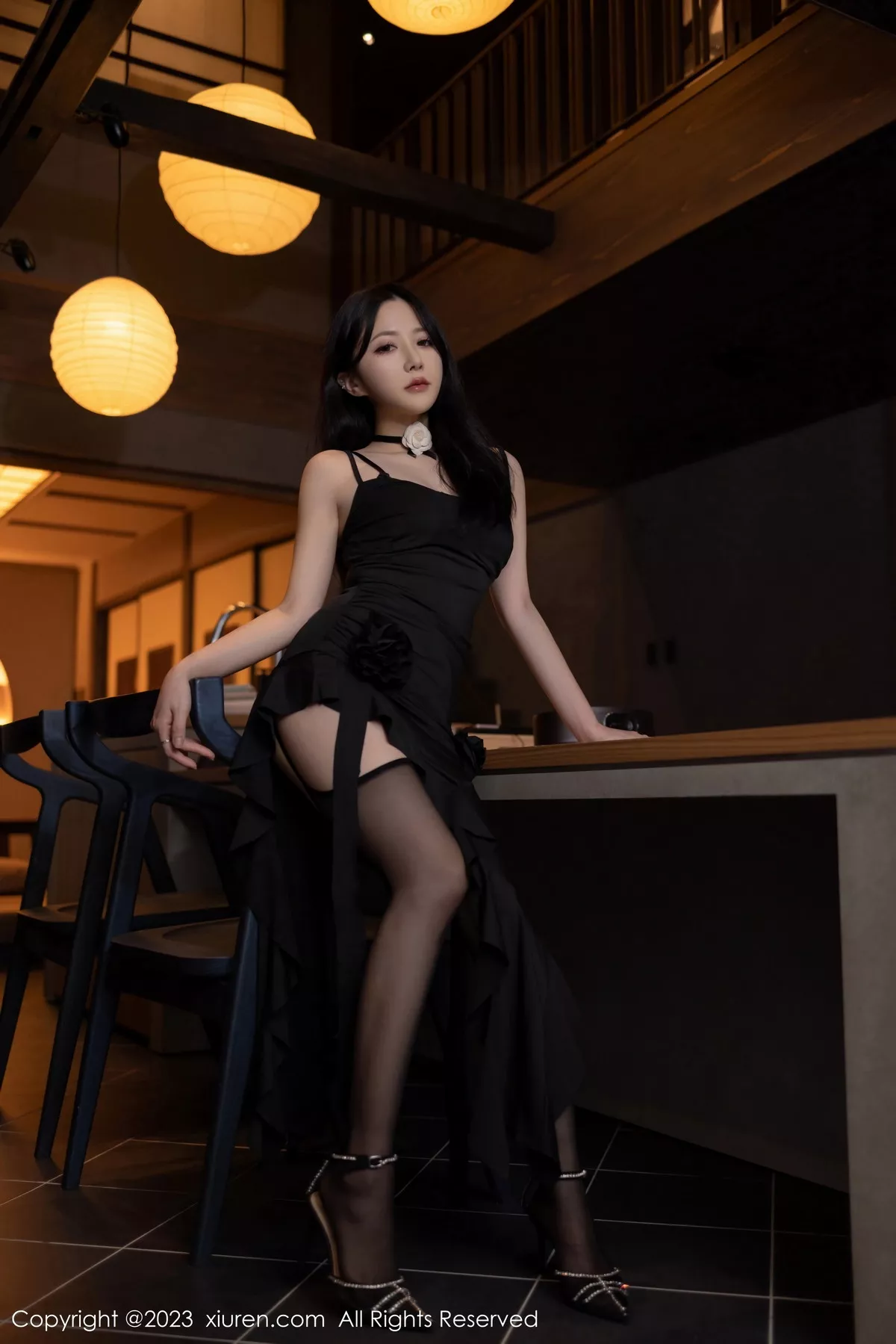 秀人集.com_[XiuRen秀人网]No.7460_模特鱼子酱Fish黑色吊带裙露黑色薄纱内衣秀曼妙身姿诱惑写真81P