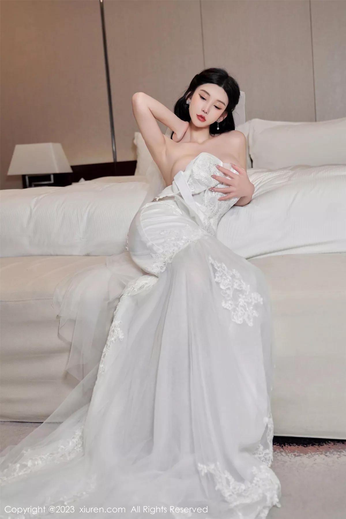 秀人集.com_[XiuRen秀人网]No.7463_女神周于希Sally性感白色婚纱+白色蕾丝情趣服饰完美诱惑写真100P