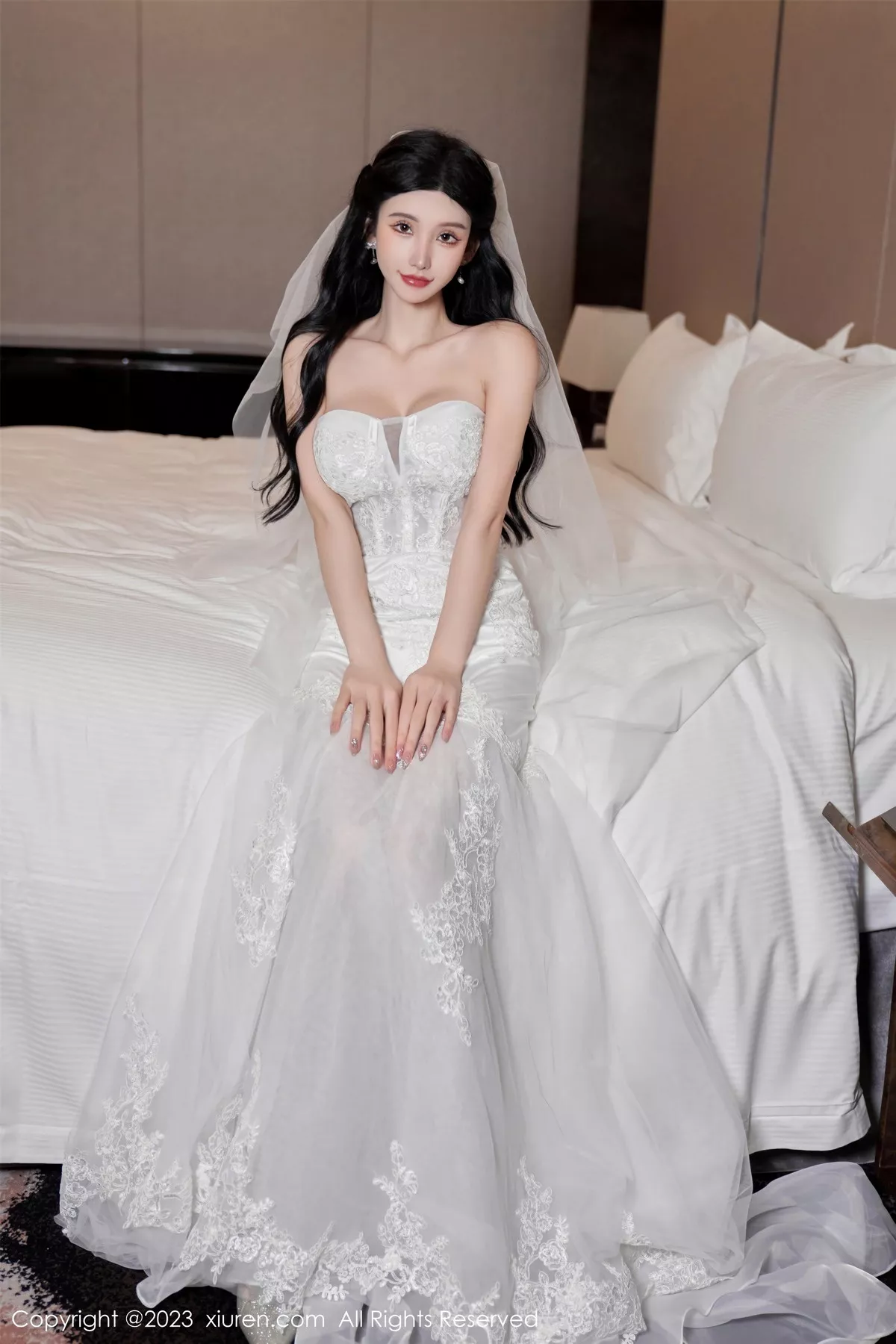 秀人集.com_[XiuRen秀人网]No.7463_女神周于希Sally性感白色婚纱+白色蕾丝情趣服饰完美诱惑写真100P