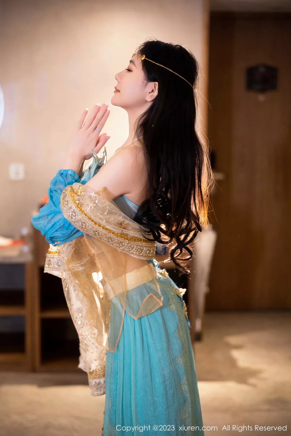 秀人集.com_[XiuRen秀人网]No.7469_模特幼幼性感蓝色西域舞娘短裙露黑色内裤秀白嫩美腿诱惑写真82P