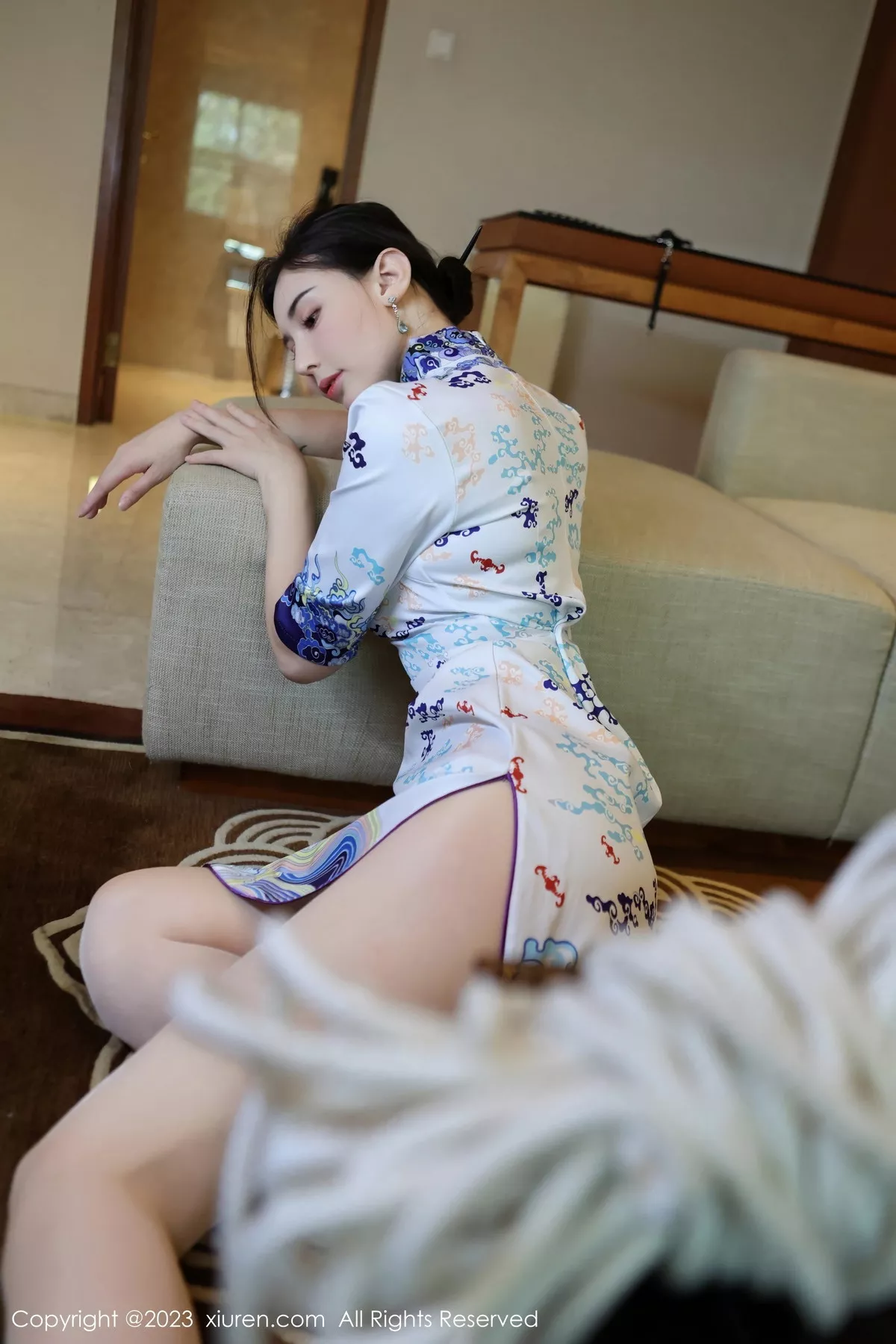 秀人集.com_[XiuRen秀人网]No.7479_模特曼柔性感制服露淡粉色内衣配超薄肉丝秀曼妙身姿诱惑写真102P