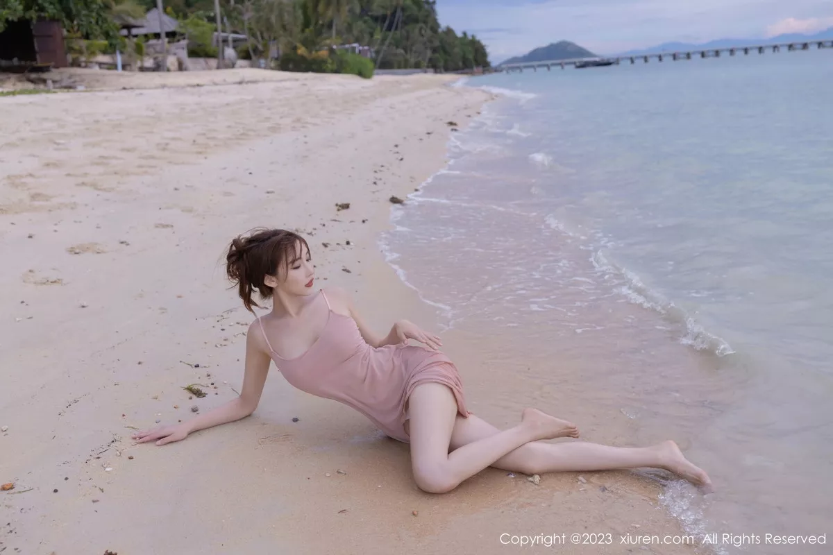 秀人集.com_[XiuRen秀人网]No.7501_模特陆萱萱性感粉色蕾丝内衣配超薄无内肉丝秀惹火身材诱惑写真77P