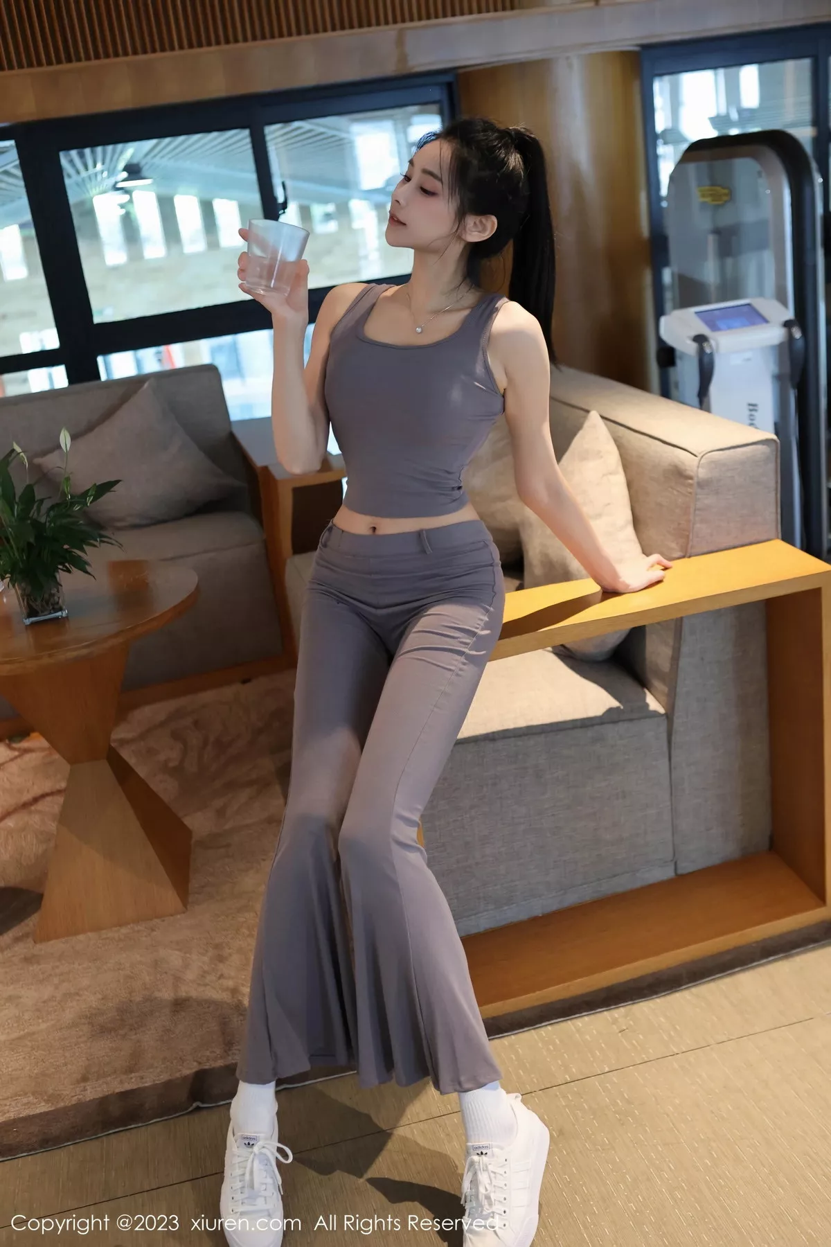 秀人集.com_[XiuRen秀人网]No.7512_模特草莓mm性感灰色运动服露粉色内衣秀曼妙身姿迷人诱惑写真71P