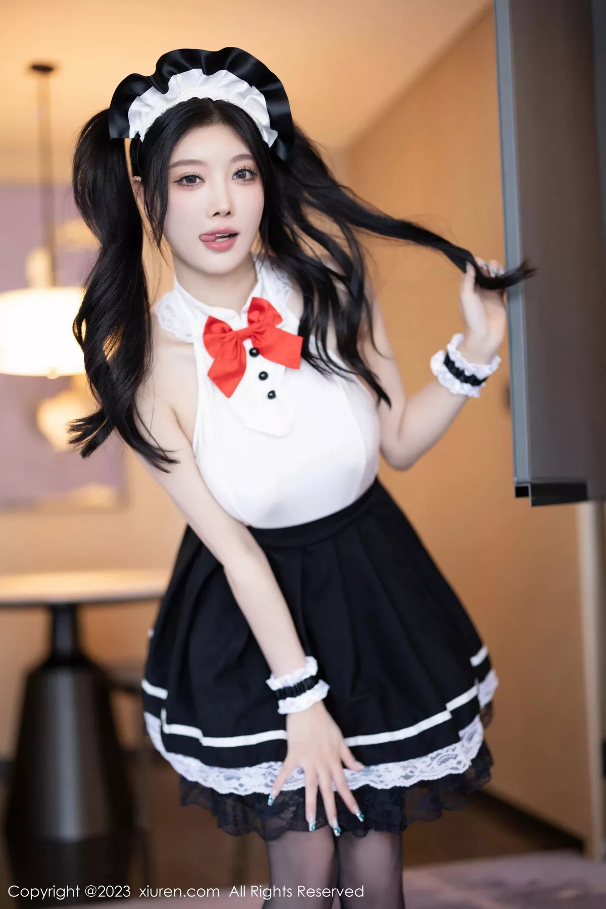 秀人集.com_[XiuRen秀人网]No.7590_女神杨晨晨Yome性感白色蕾丝内衣配白丝袜秀丰满身材诱惑写真92P