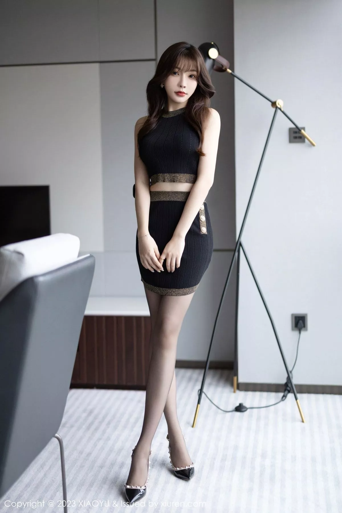 秀人集.com_[XiaoYu画语界]Vol.1137_女神徐莉芝Booty性感黑色服饰配超薄黑丝露红色内衣诱惑写真84P