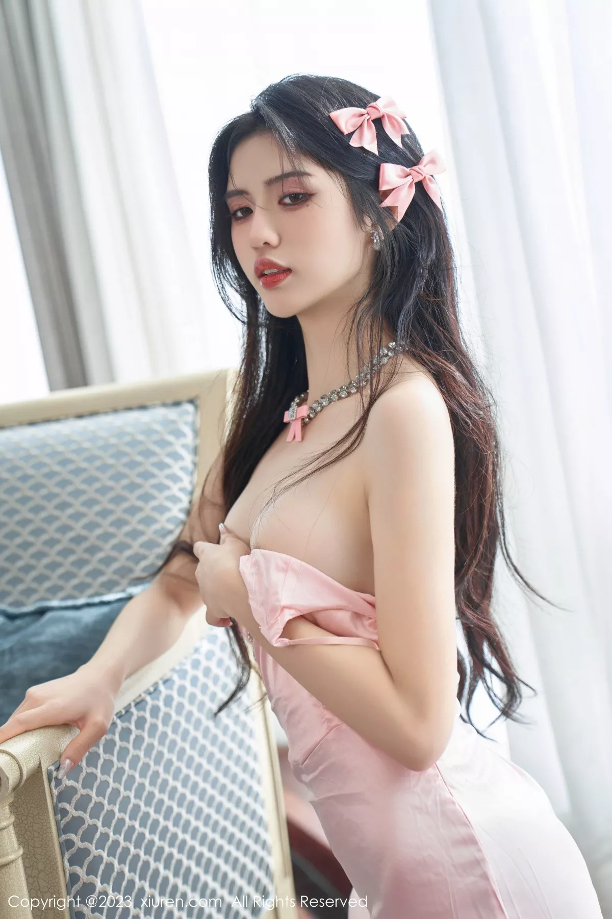 秀人集.com_[XiuRen秀人网]No.7595_模特浅浅Danny性感粉色连衣短裙半脱秀丰腴身姿撩人诱惑写真102P