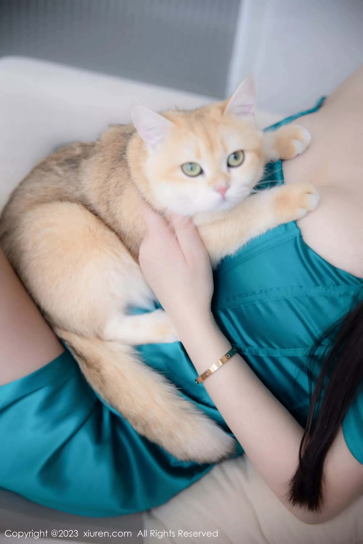 秀人集.com_[XiuRen秀人网]No.7592_模特诗诗kiki性感露肩裙露黑色蕾丝内衣配超薄黑丝撩人诱惑写真80P