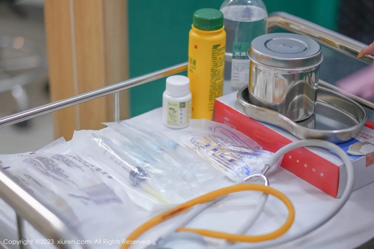 秀人集.com_[XiuRen秀人网]No.7609_女神妲己_Toxic粉色情趣护士服配超薄黑丝秀丰满身材诱惑写真88P