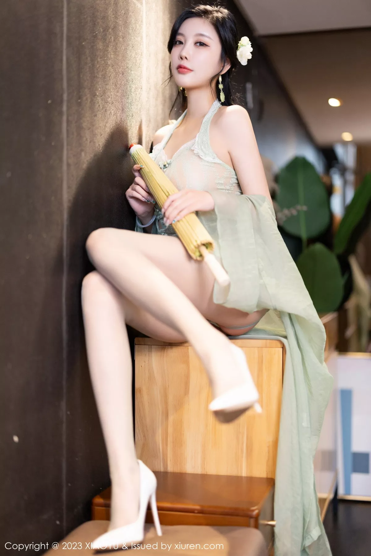 秀人集.com_[XiaoYu画语界]Vol.1143_女神杨晨晨性感淡绿薄纱短裙露绿灰色蕾丝情趣服完美诱惑写真93P