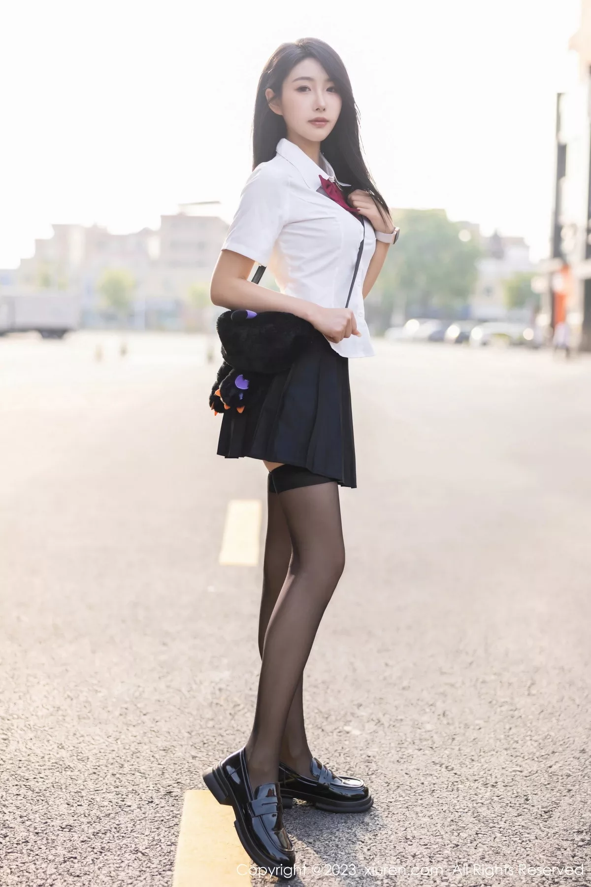 秀人集.com_[XiuRen秀人网]No.7653_模特苏苏阿性感白T配黑短裙露黑色吊带秀曼妙身姿迷人诱惑写真87P