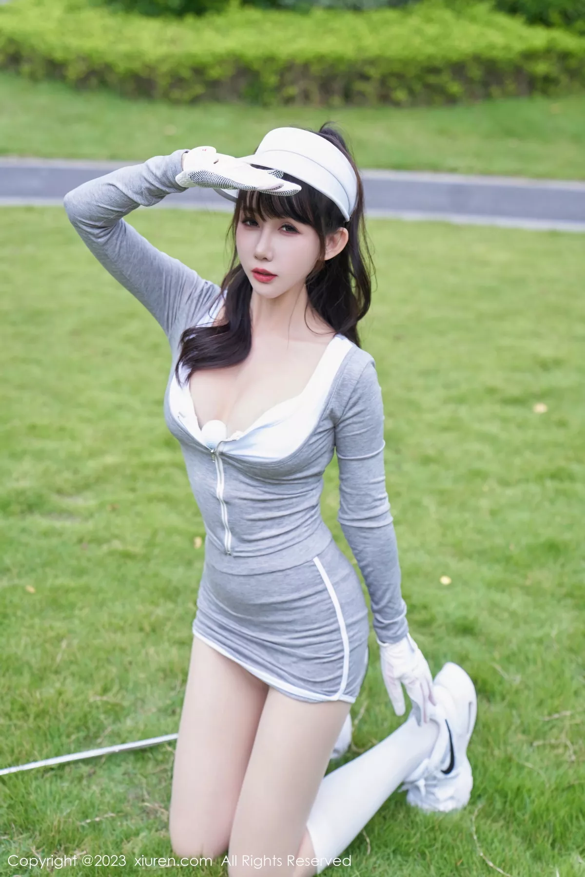 秀人集.com_[XiuRen秀人网]No.7657_模特波巧酱性感灰色运动套装露白色内衣秀凹凸身材完美诱惑写真84P