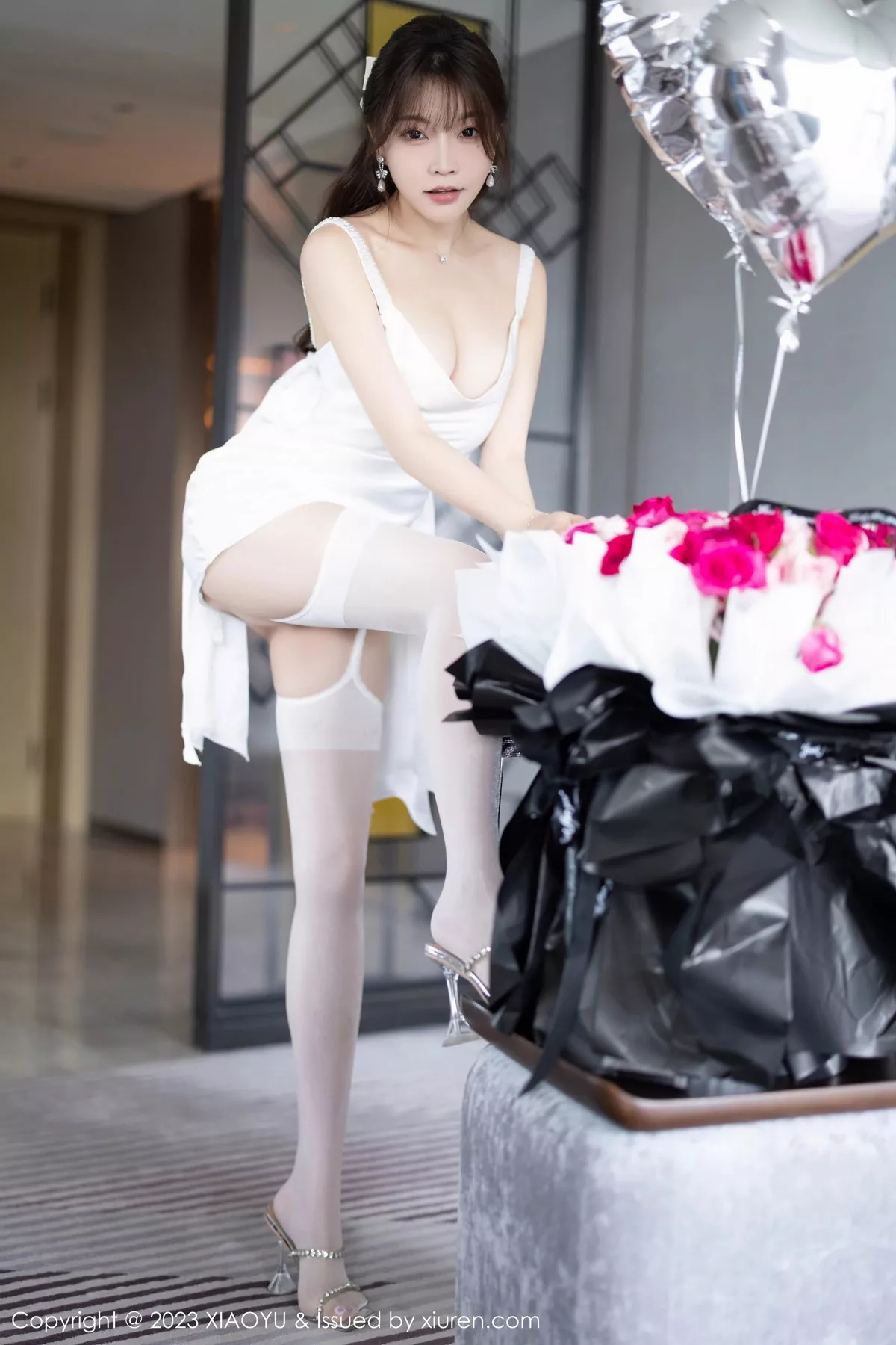 秀人集.com_[XiaoYu画语界]Vol.1131_女神徐莉芝Booty白色连衣短裙+黑色情趣服秀曼妙身姿诱惑写真88P