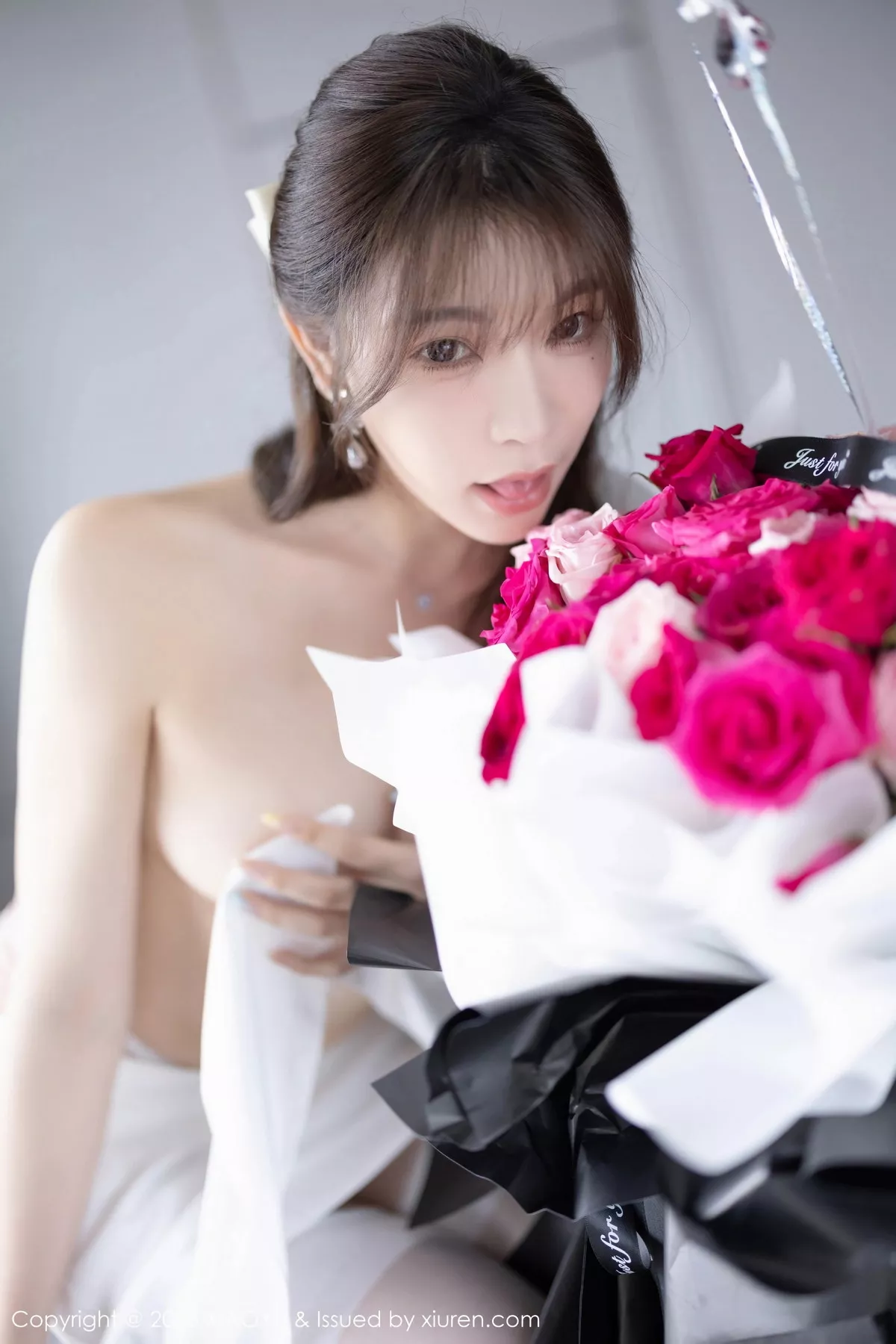 秀人集.com_[XiaoYu画语界]Vol.1131_女神徐莉芝Booty白色连衣短裙+黑色情趣服秀曼妙身姿诱惑写真88P