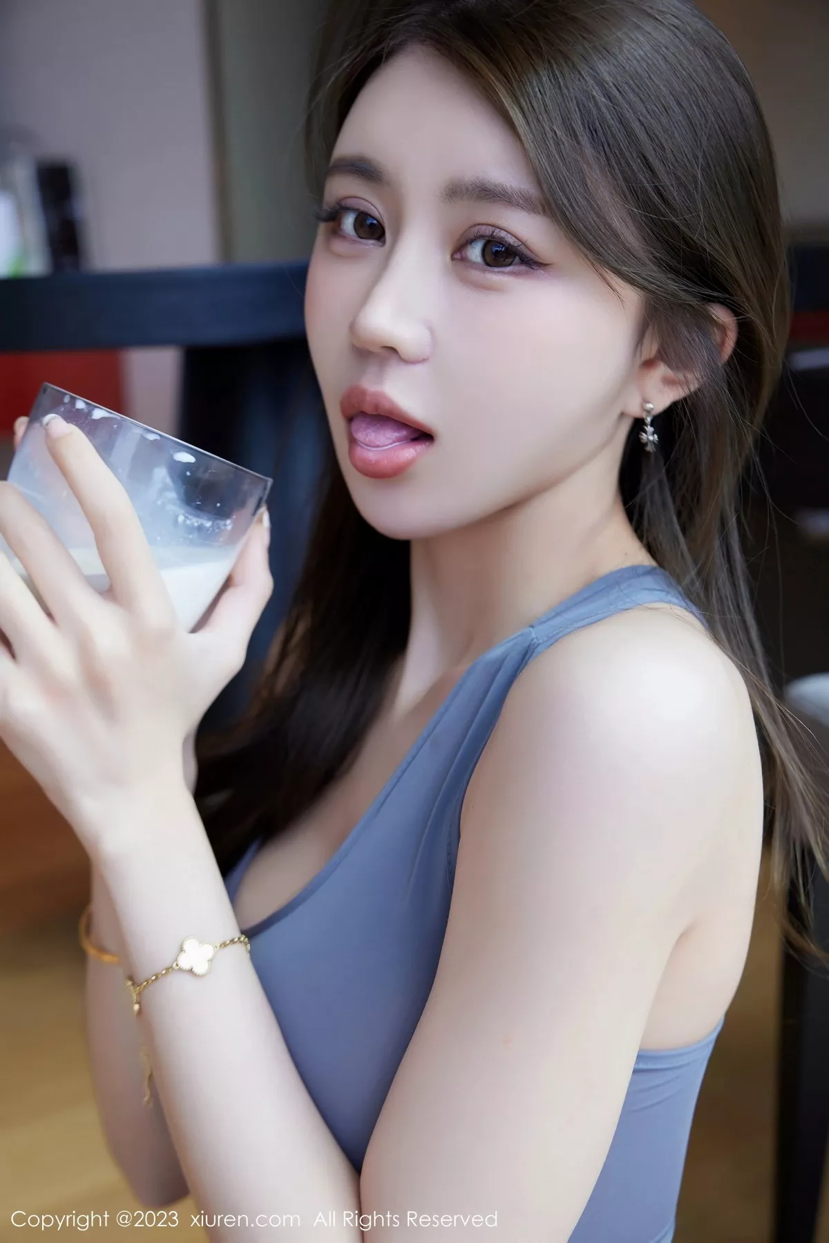 秀人集.com_[XiuRen秀人网]No.7557_模特tina_甜仔性感灰色真空瑜伽服紧身秀凹凸身材惹火诱惑写真64P