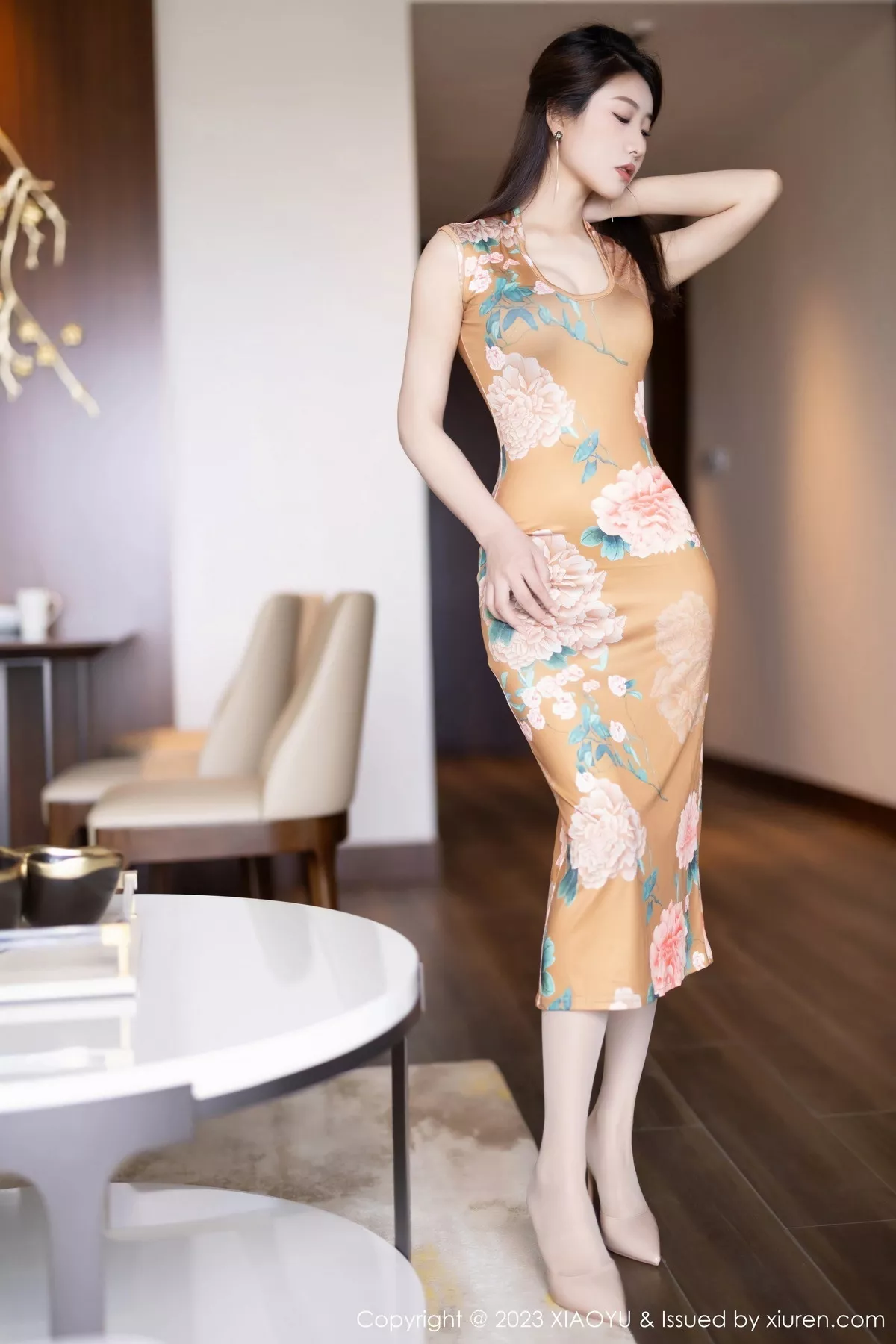 秀人集.com_[XiaoYu画语界]Vol.1133_模特苏苏阿私房性感暖色旗袍+粉色连体内衣秀曼妙身姿诱惑写真82P