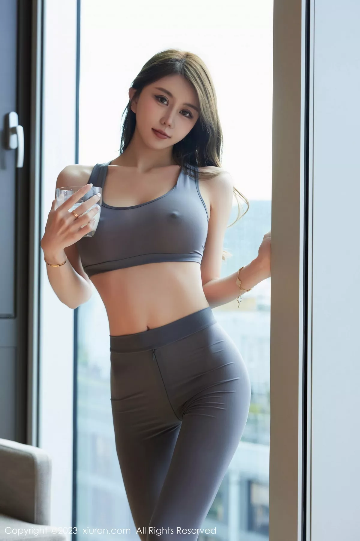 秀人集.com_[XiuRen秀人网]No.7557_模特tina_甜仔性感灰色真空瑜伽服紧身秀凹凸身材惹火诱惑写真64P