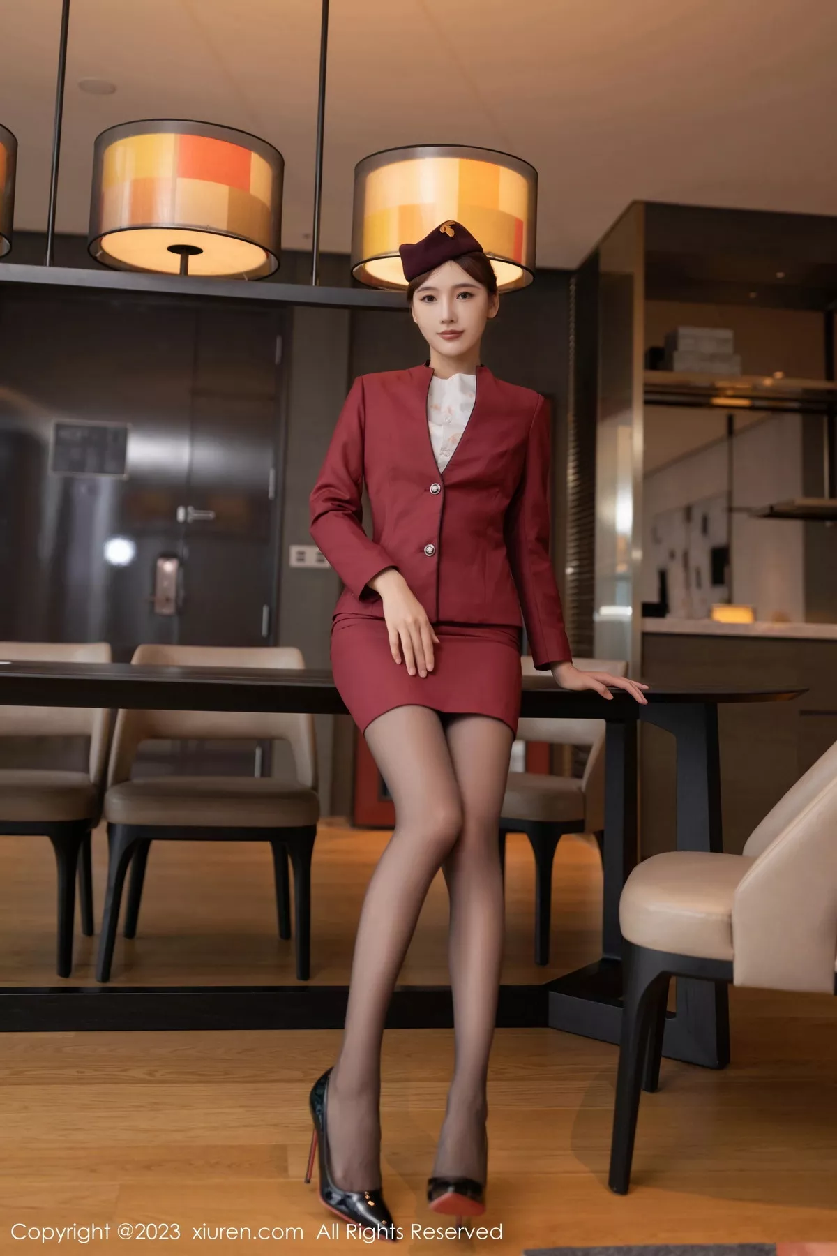 秀人集.com_[XiuRen秀人网]No.7569_模特陆萱萱脱空姐制服露性感黑色蕾丝内衣配超薄黑丝诱惑写真80P