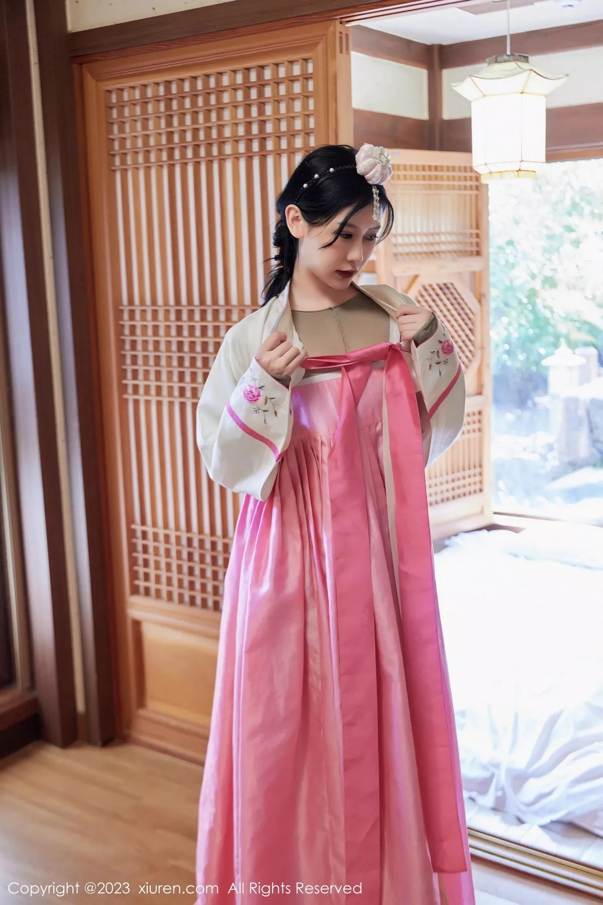 秀人集.com_[XiuRen秀人网]No.7564_模特尹甜甜性感艳红大长今服饰露轻透连体衣秀完美身材诱惑写真69P